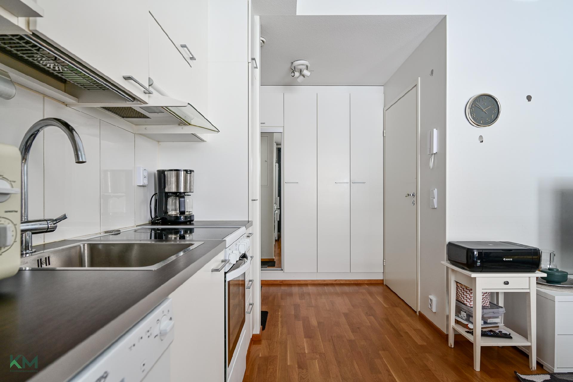 Kauppalinnankatu 1, Linnanmaa, Oulu