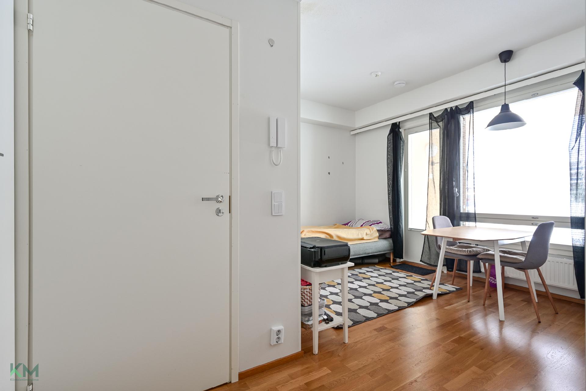 Kauppalinnankatu 1, Linnanmaa, Oulu