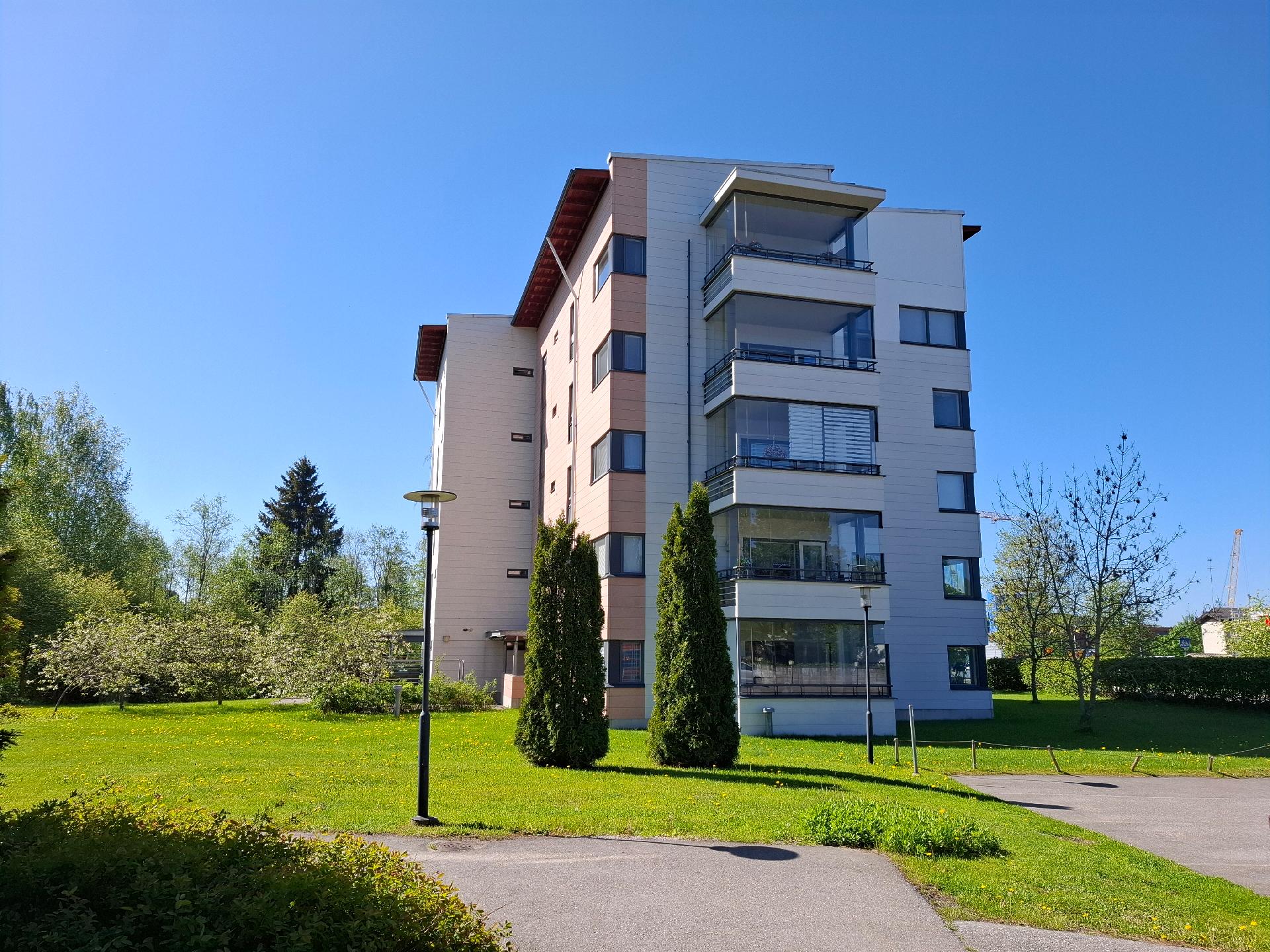 Hyökkäläntie 1, Hyrylä, Tuusula