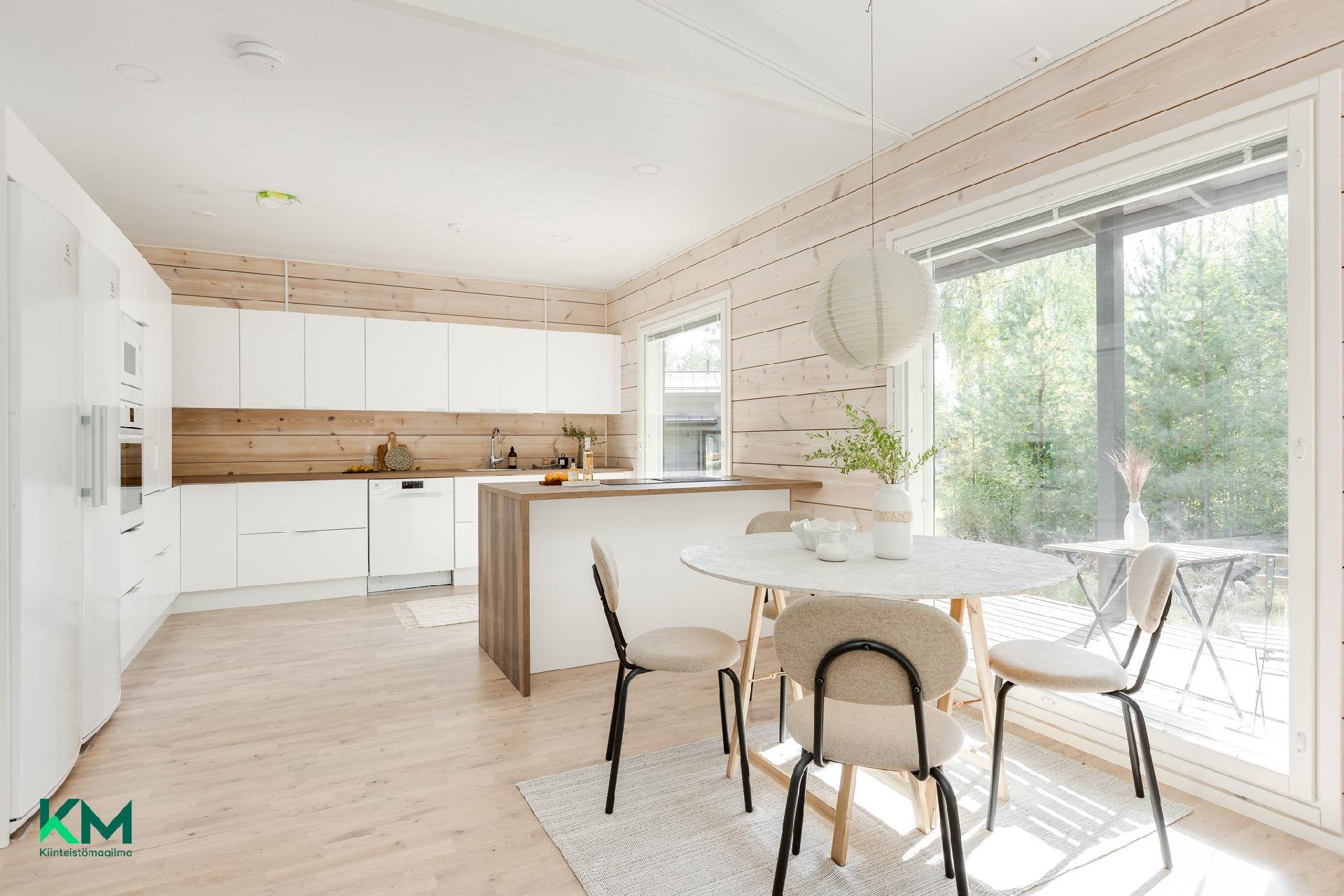 Hakakuja 3, Välikylä, Oulu