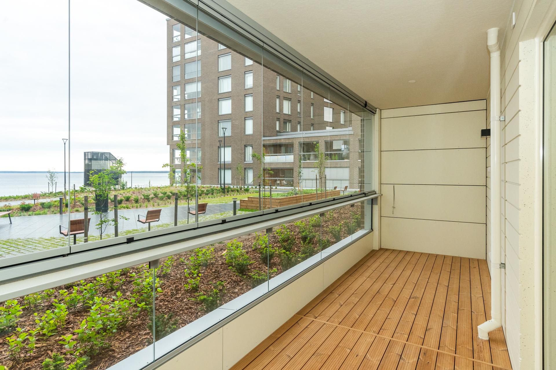 Iso lasitettu parveke