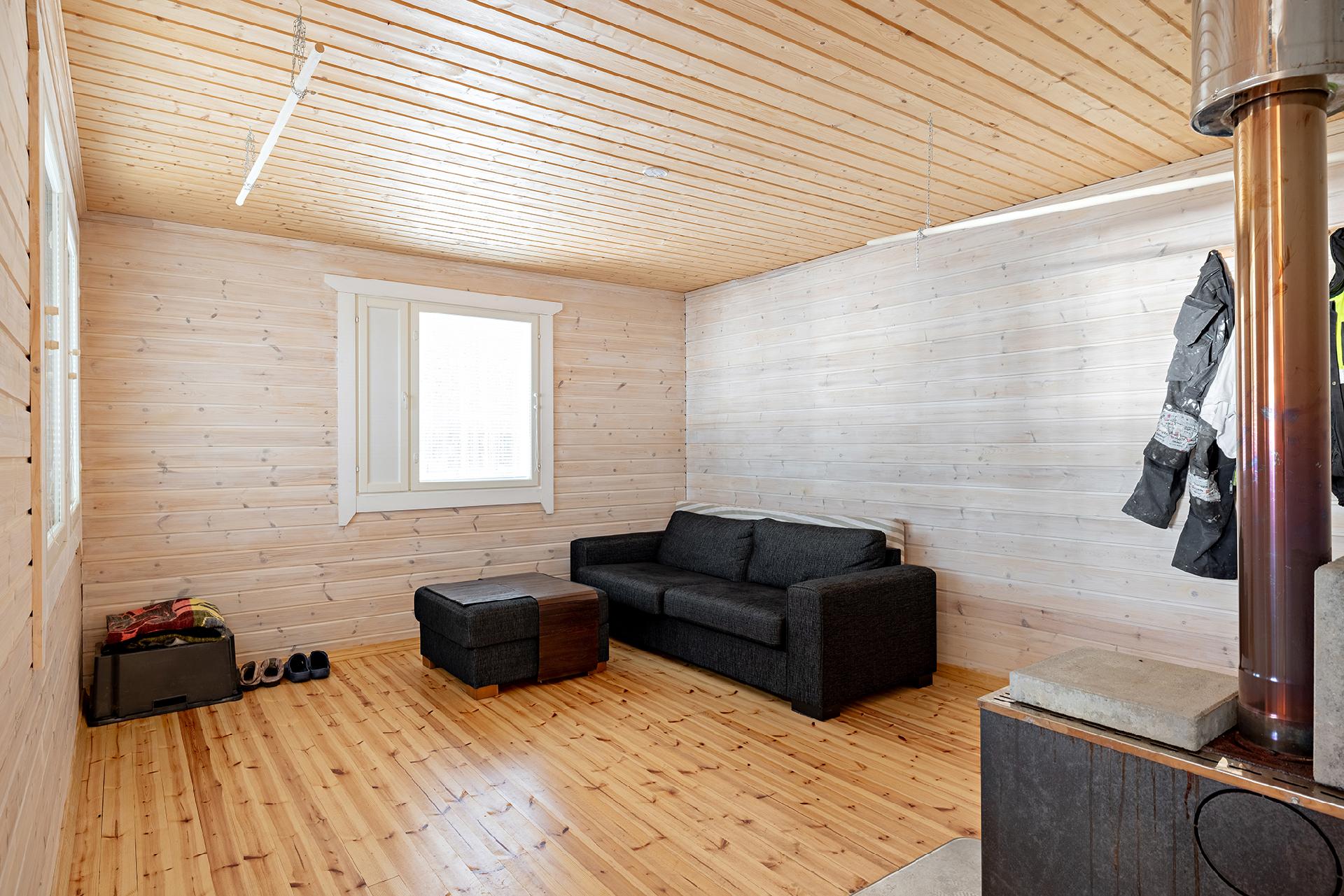 Mustakummuntie 106, Yli-Ii, Oulu