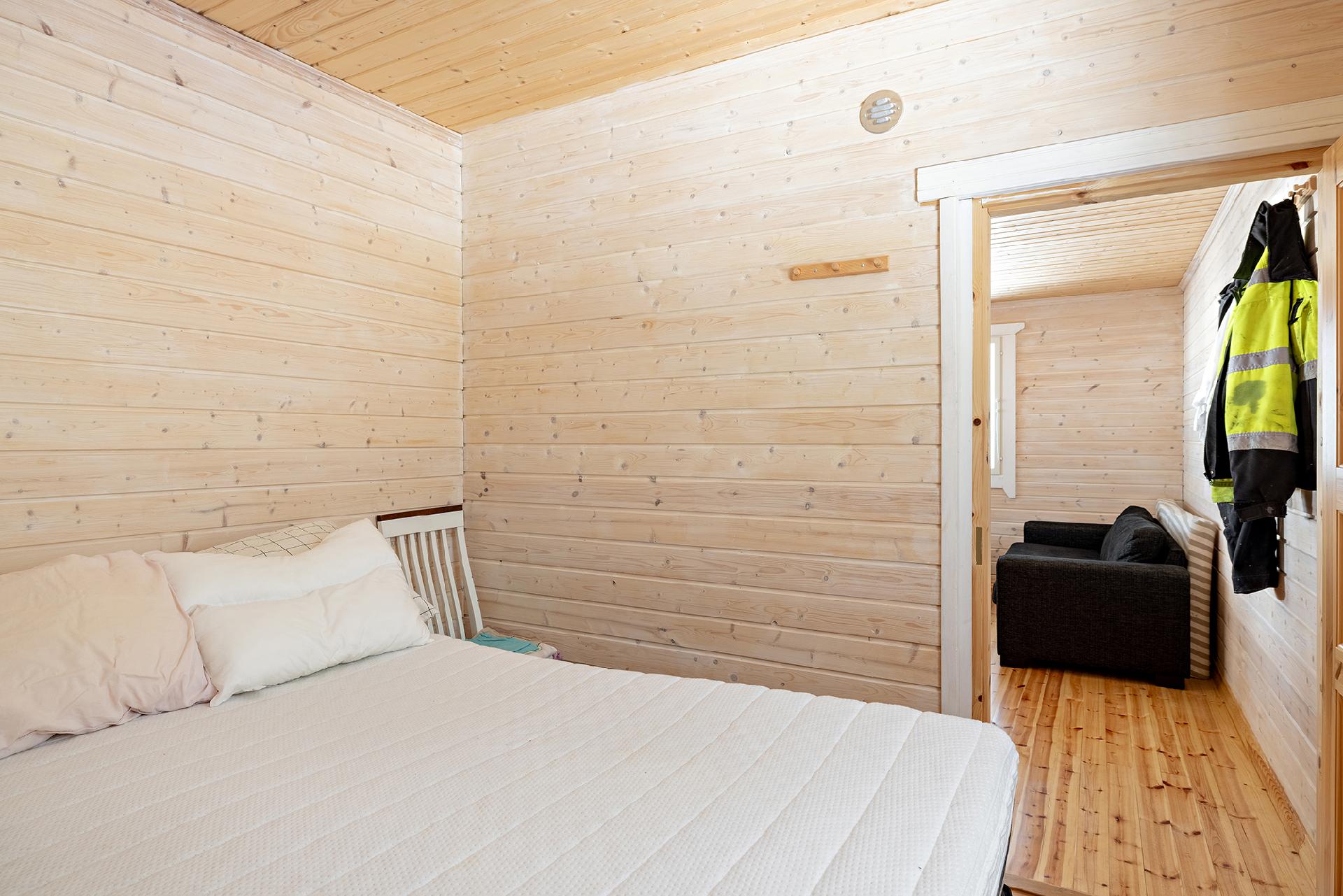 Mustakummuntie 106, Yli-Ii, Oulu