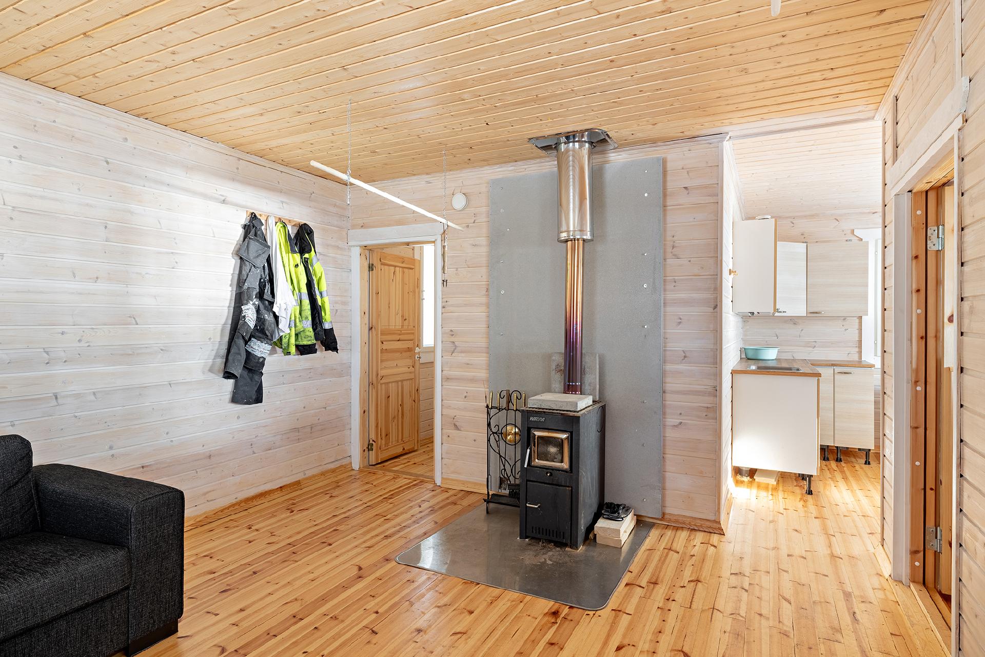 Mustakummuntie 106, Yli-Ii, Oulu