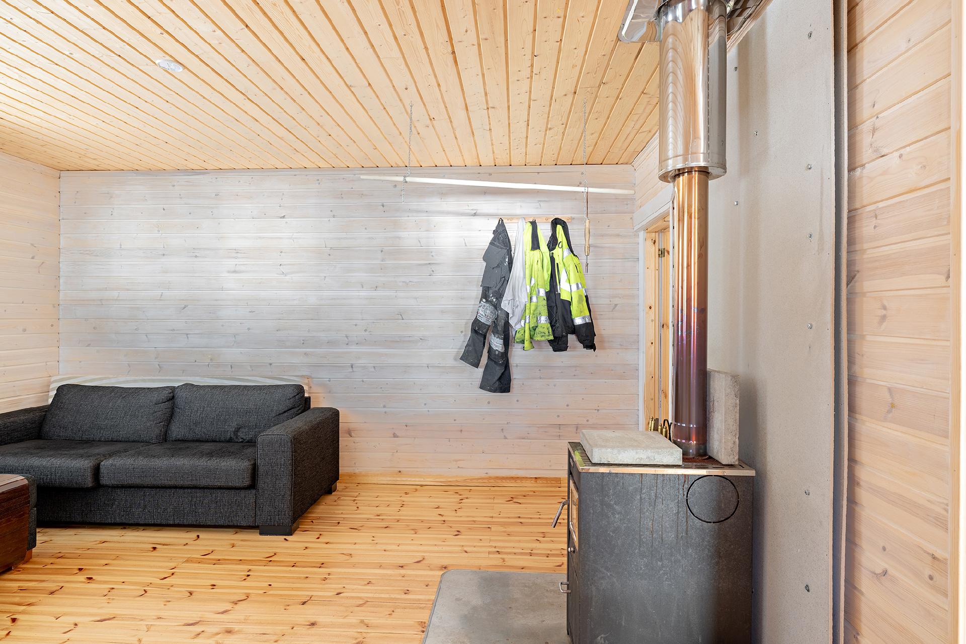 Mustakummuntie 106, Yli-Ii, Oulu