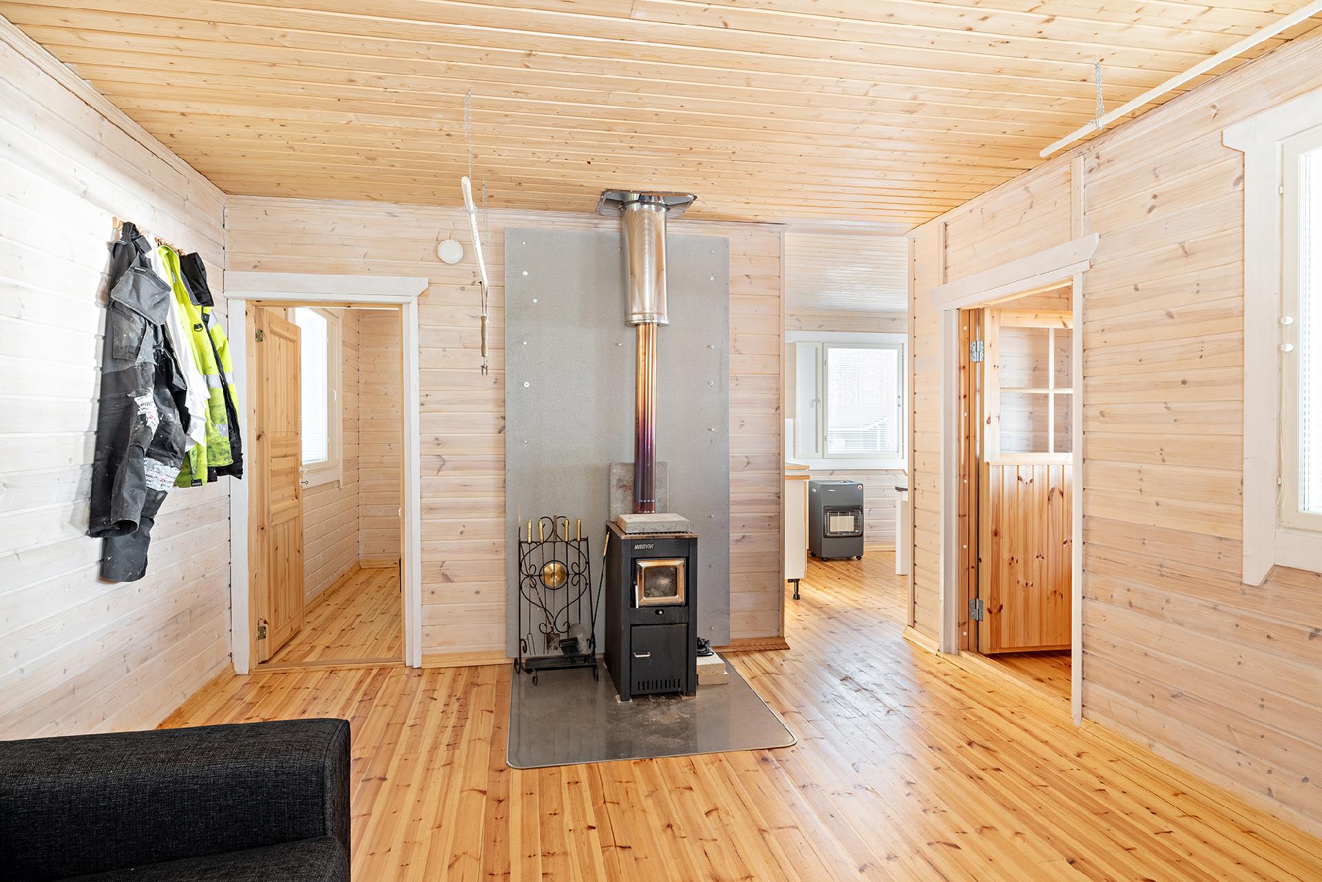 Mustakummuntie 106, Yli-Ii, Oulu