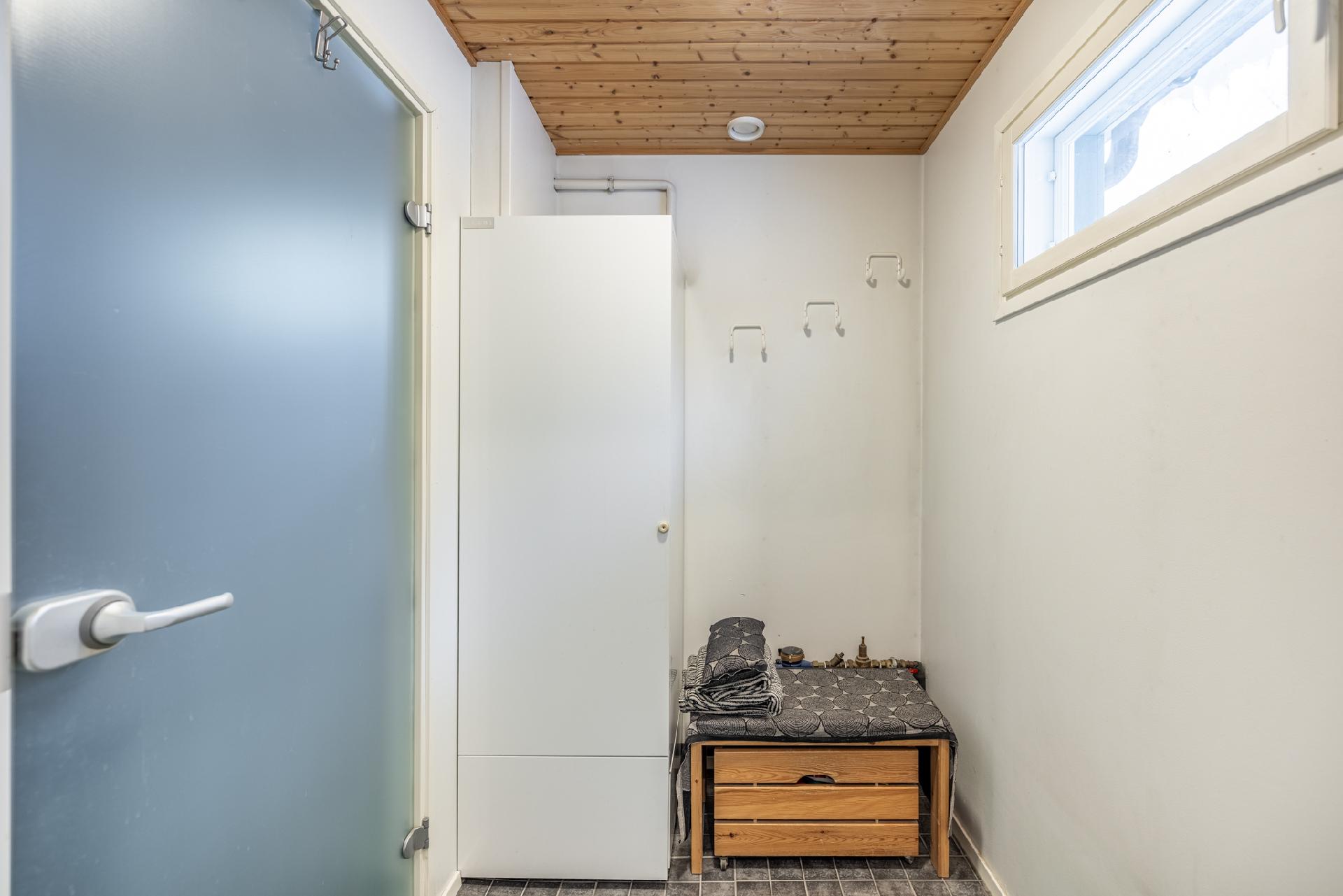 Saunamökin pukuhuonet