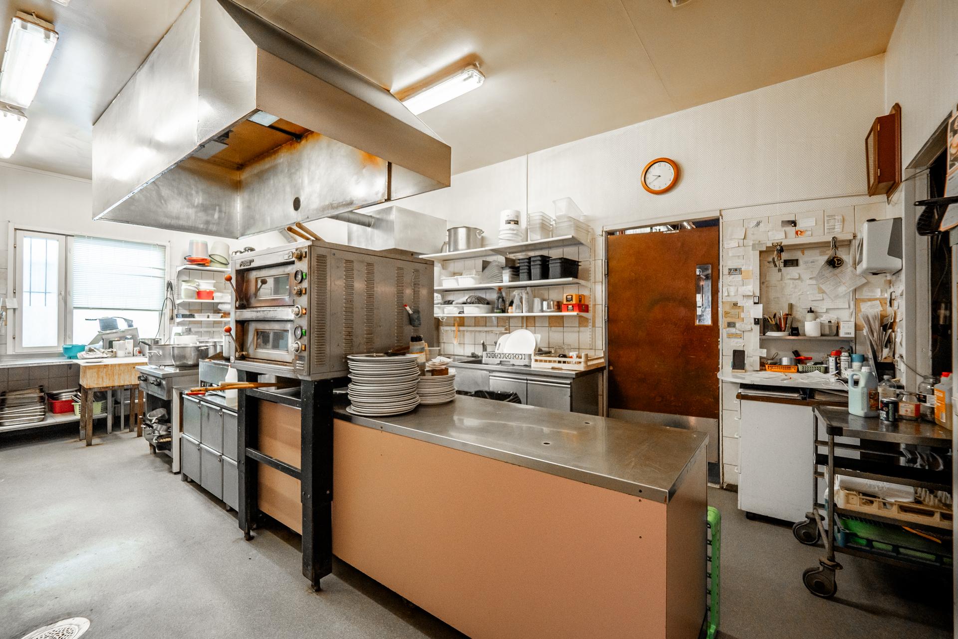 Koneita uusittu vuosien varrella