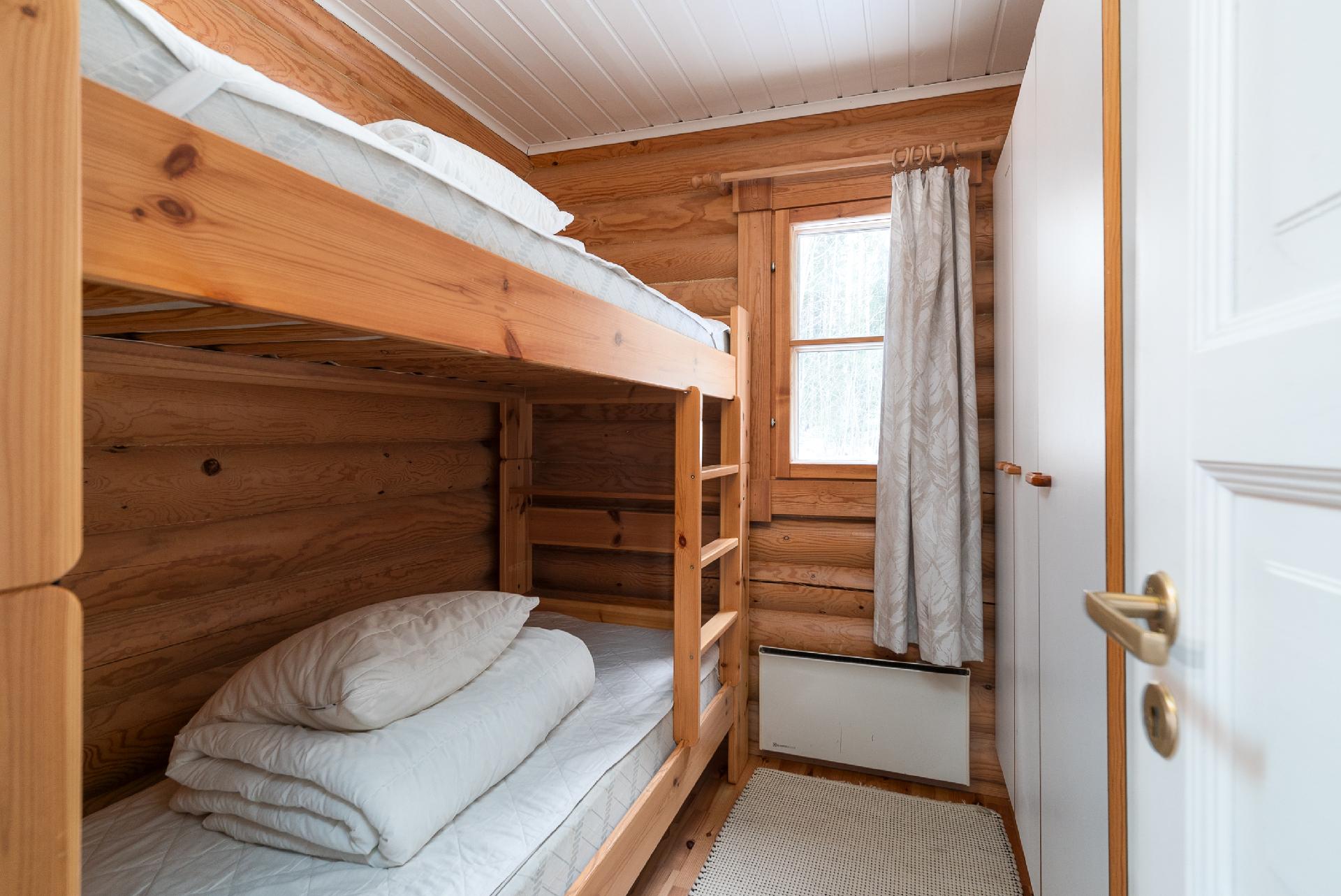 alakerran toinen makuuhuone