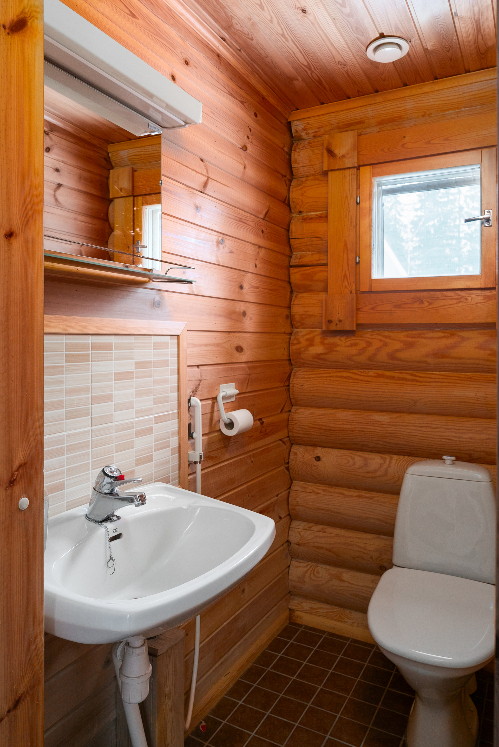 erillinen wc