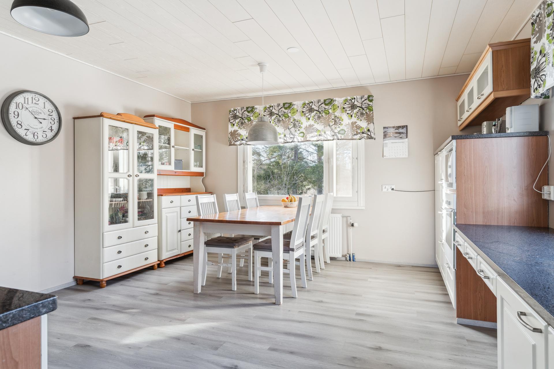 Pornaistentie 66, Monninkylä, Askola