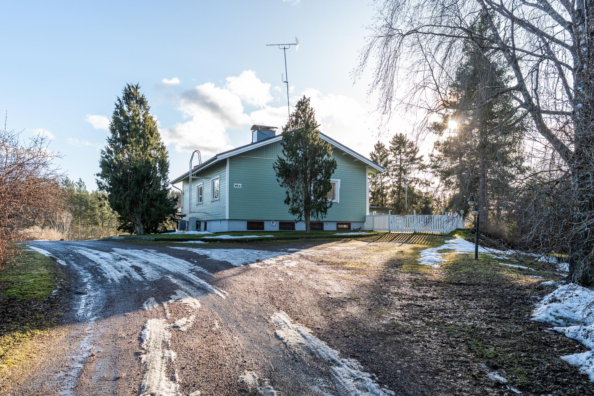 Pornaistentie 66, Monninkylä, Askola