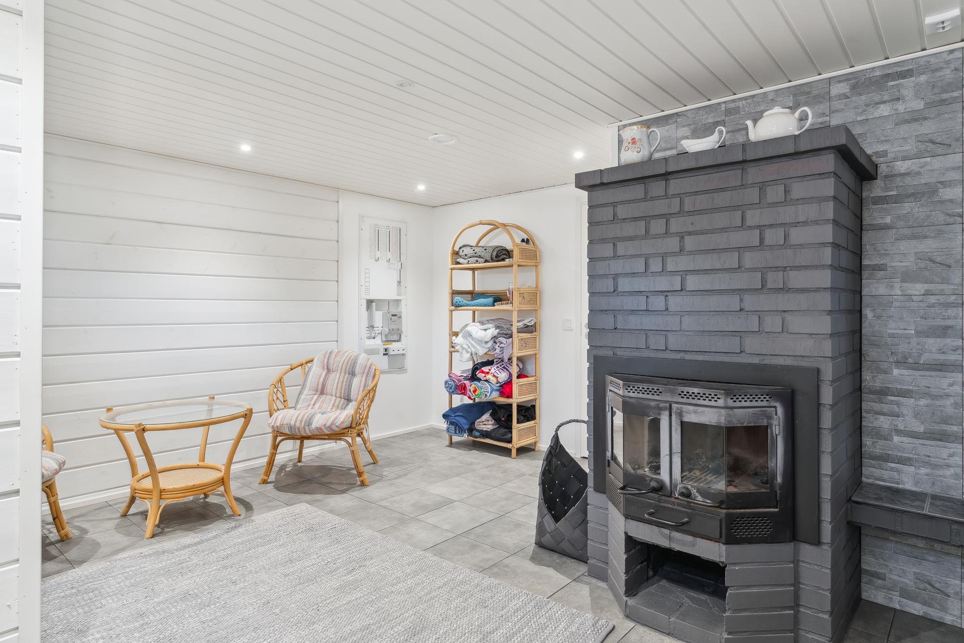 Takkahuone kellarissa