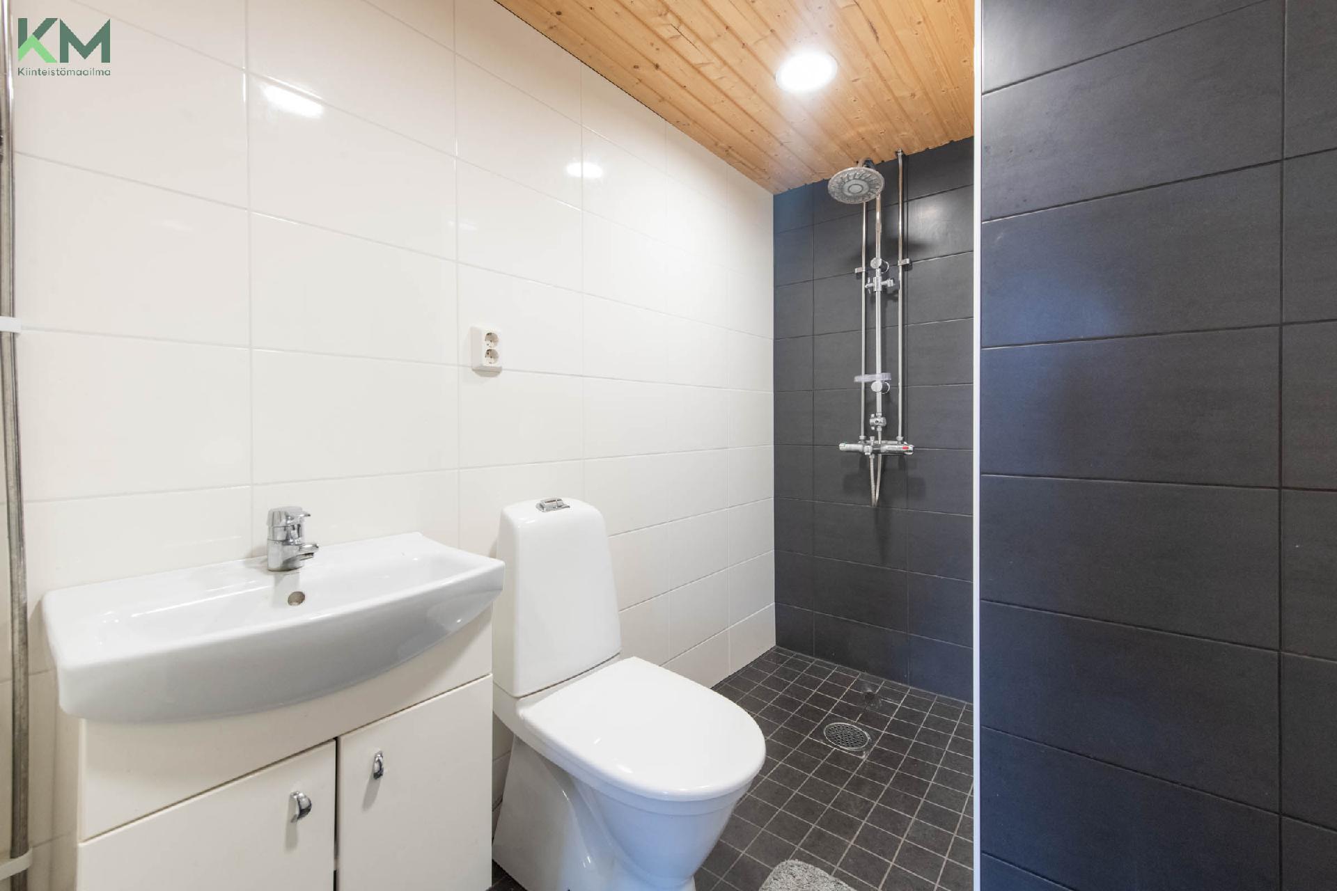 Erillinen huoneisto, kulku ulkoa