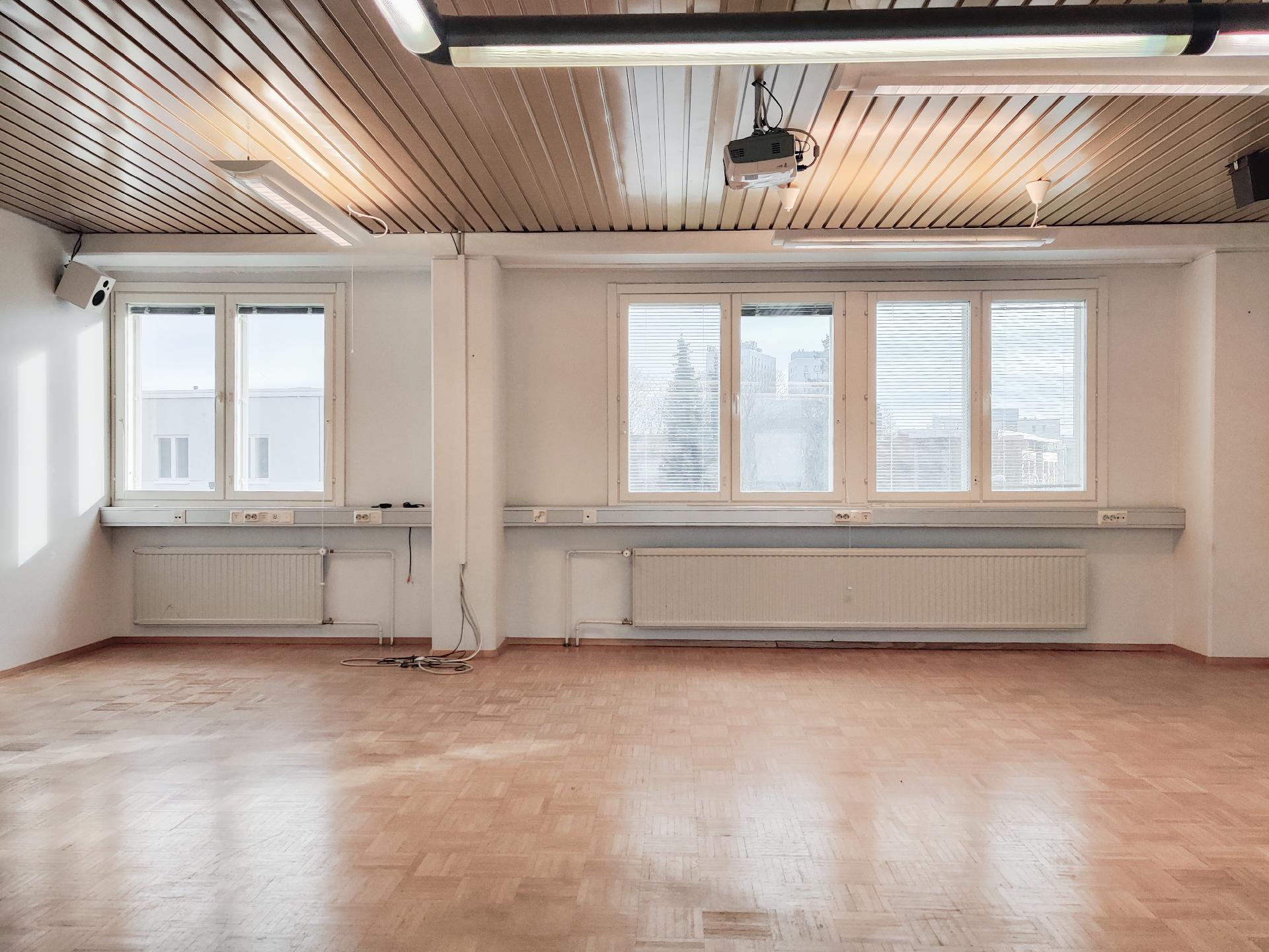 Kirkonkyläntie 10, Malmi, Helsinki