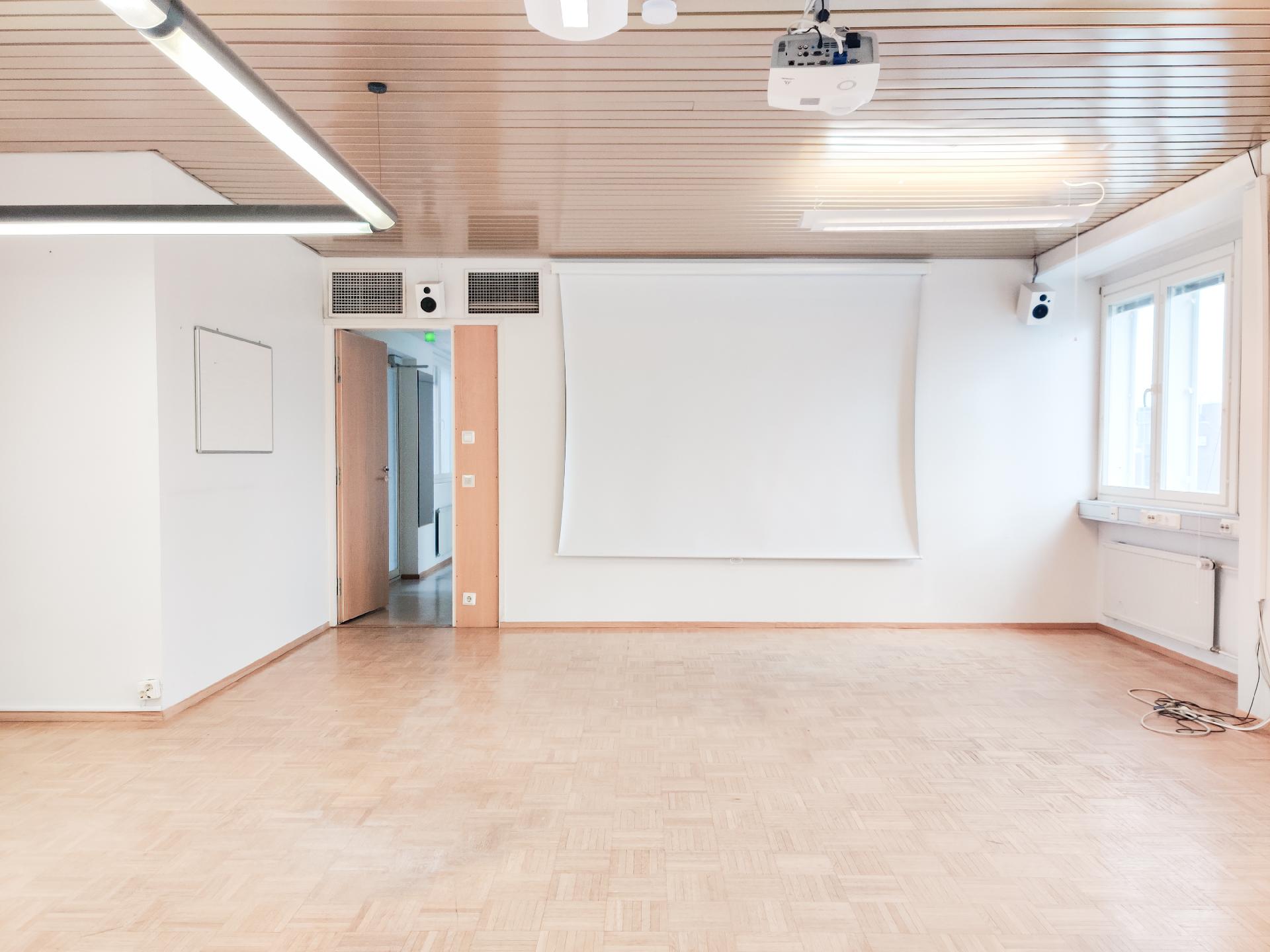 Kirkonkyläntie 10, Malmi, Helsinki