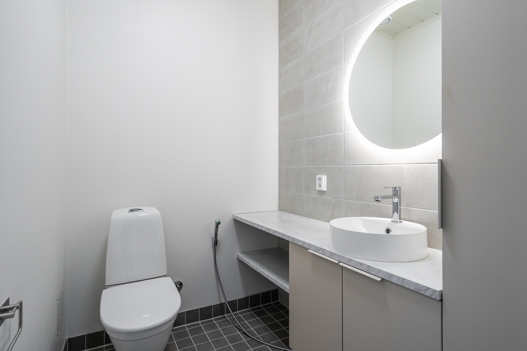 Erillinen wc