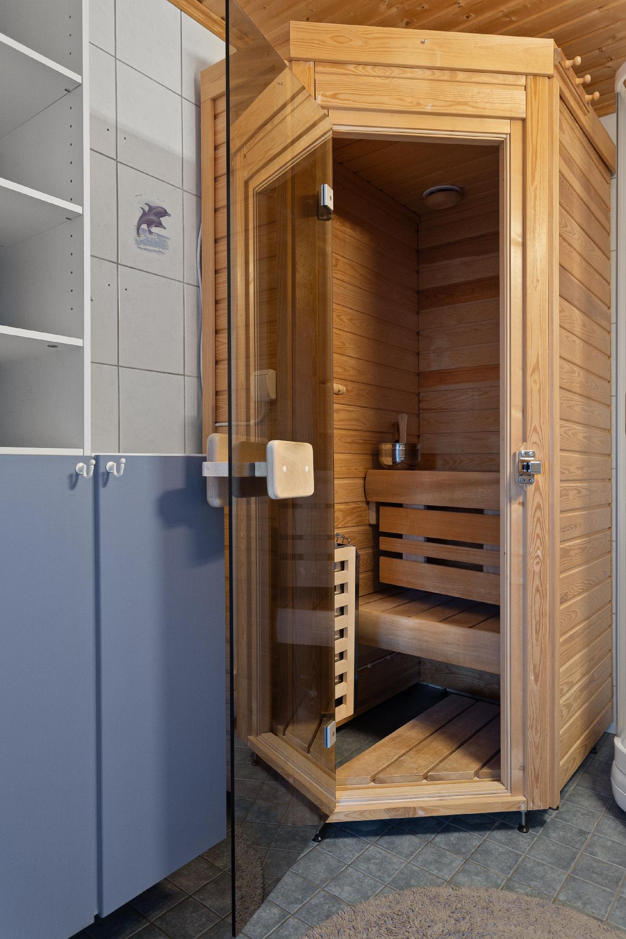 Tolkkilankatu 9, Eskolanmäki, Kouvola