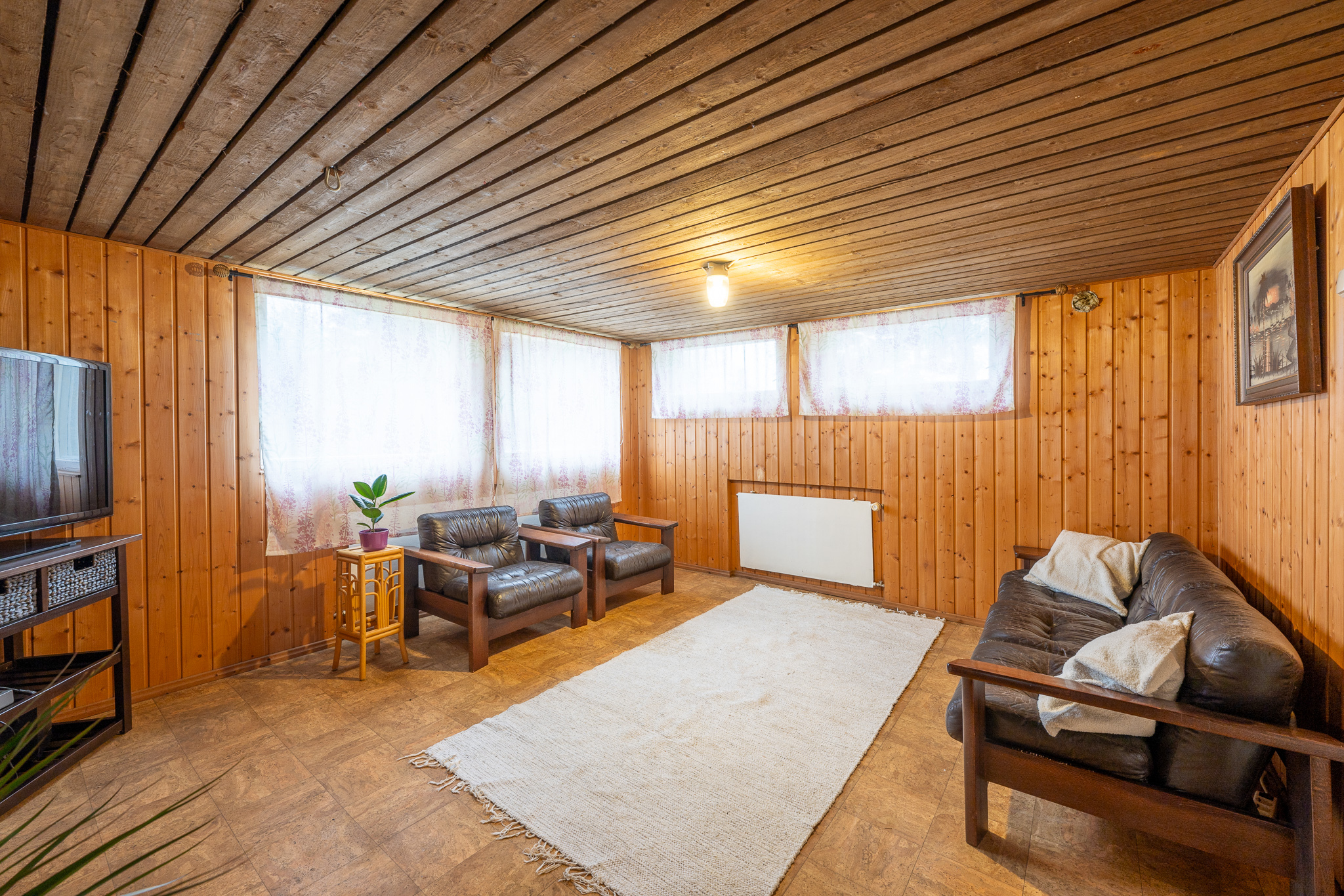 ALAKERRAN HUONE/MH