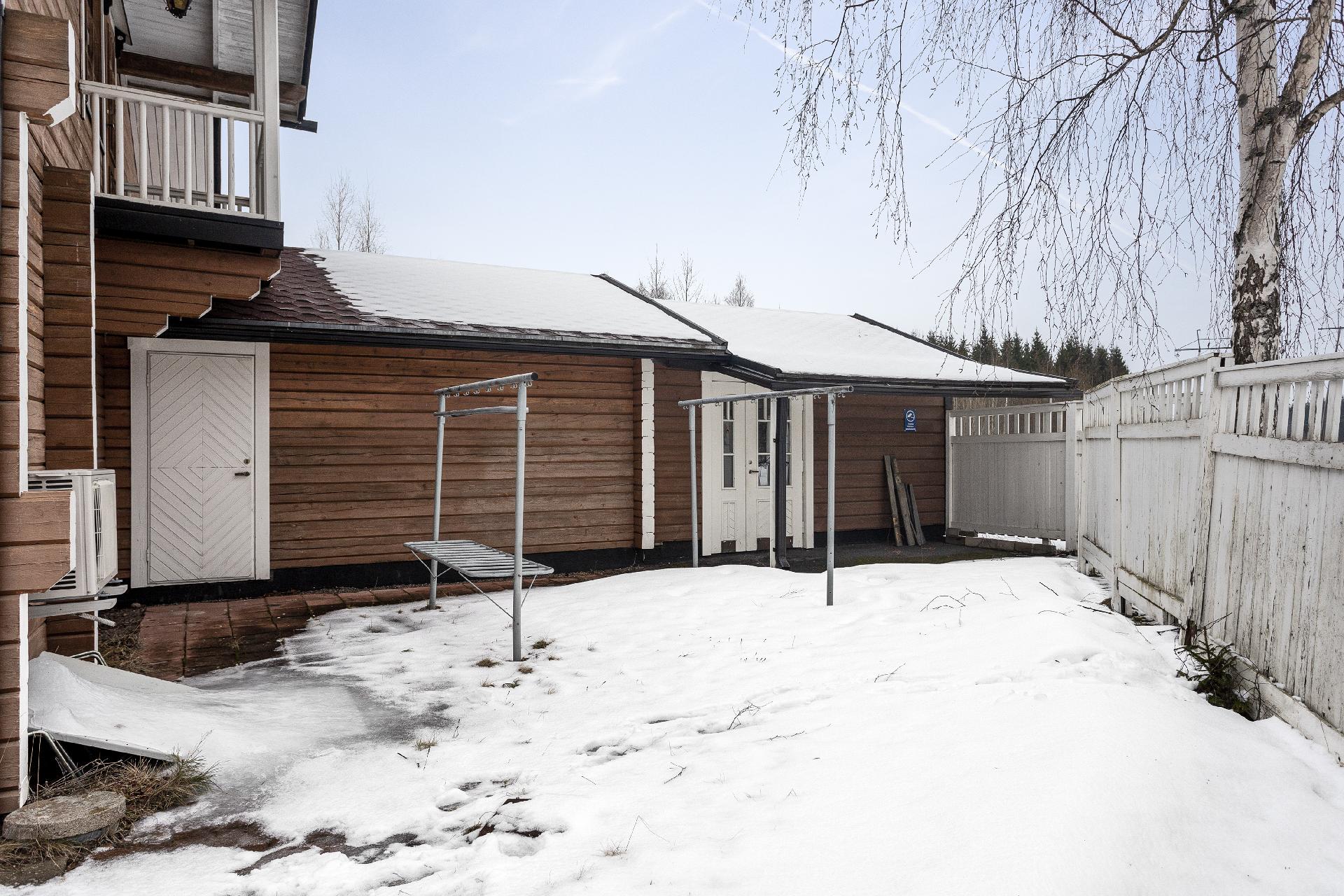 Harjuntie 7 ja 9, Kausala, Iitti