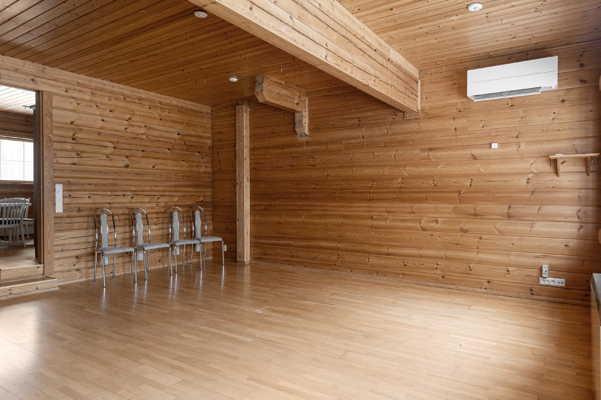 Harjuntie 7 ja 9, Kausala, Iitti