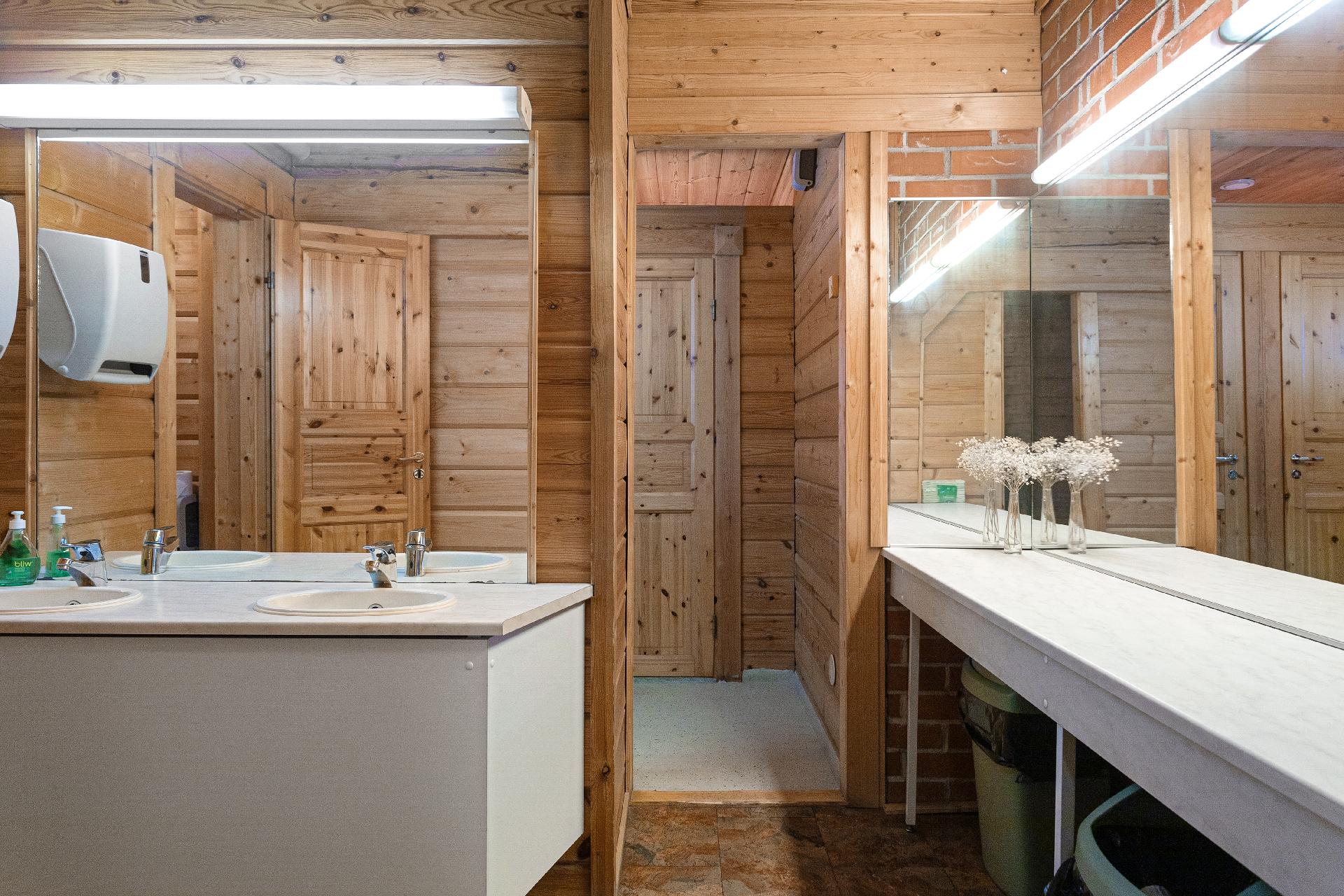 Harjuntie 7 ja 9, Kausala, Iitti