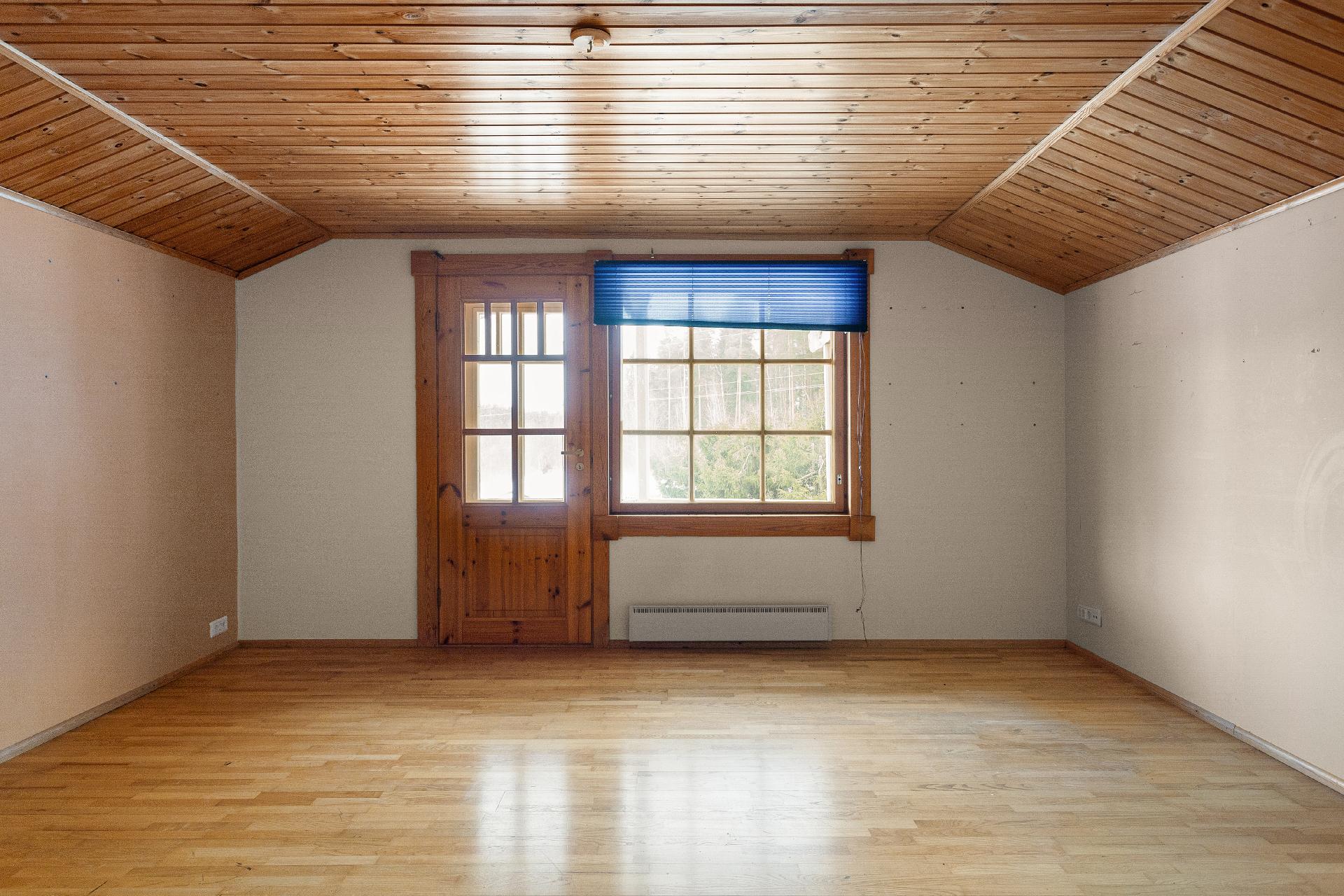 Harjuntie 7 ja 9, Kausala, Iitti