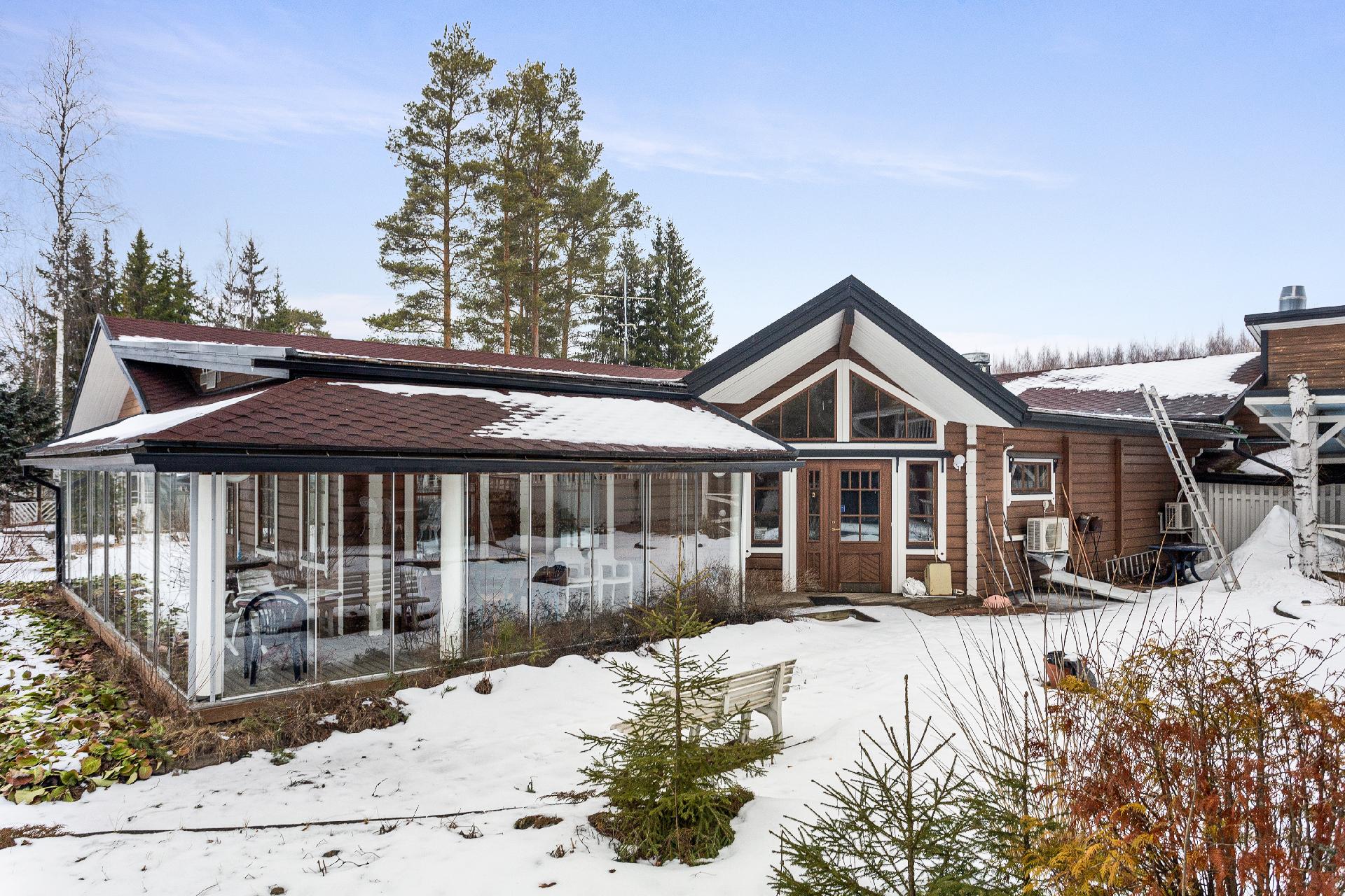 Harjuntie 7 ja 9, Kausala, Iitti