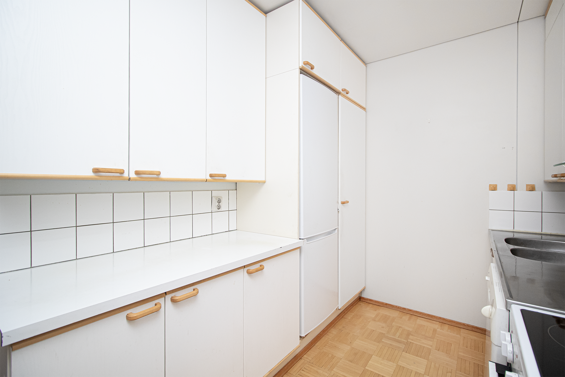 keittiössä runsaasti säilytystilaa