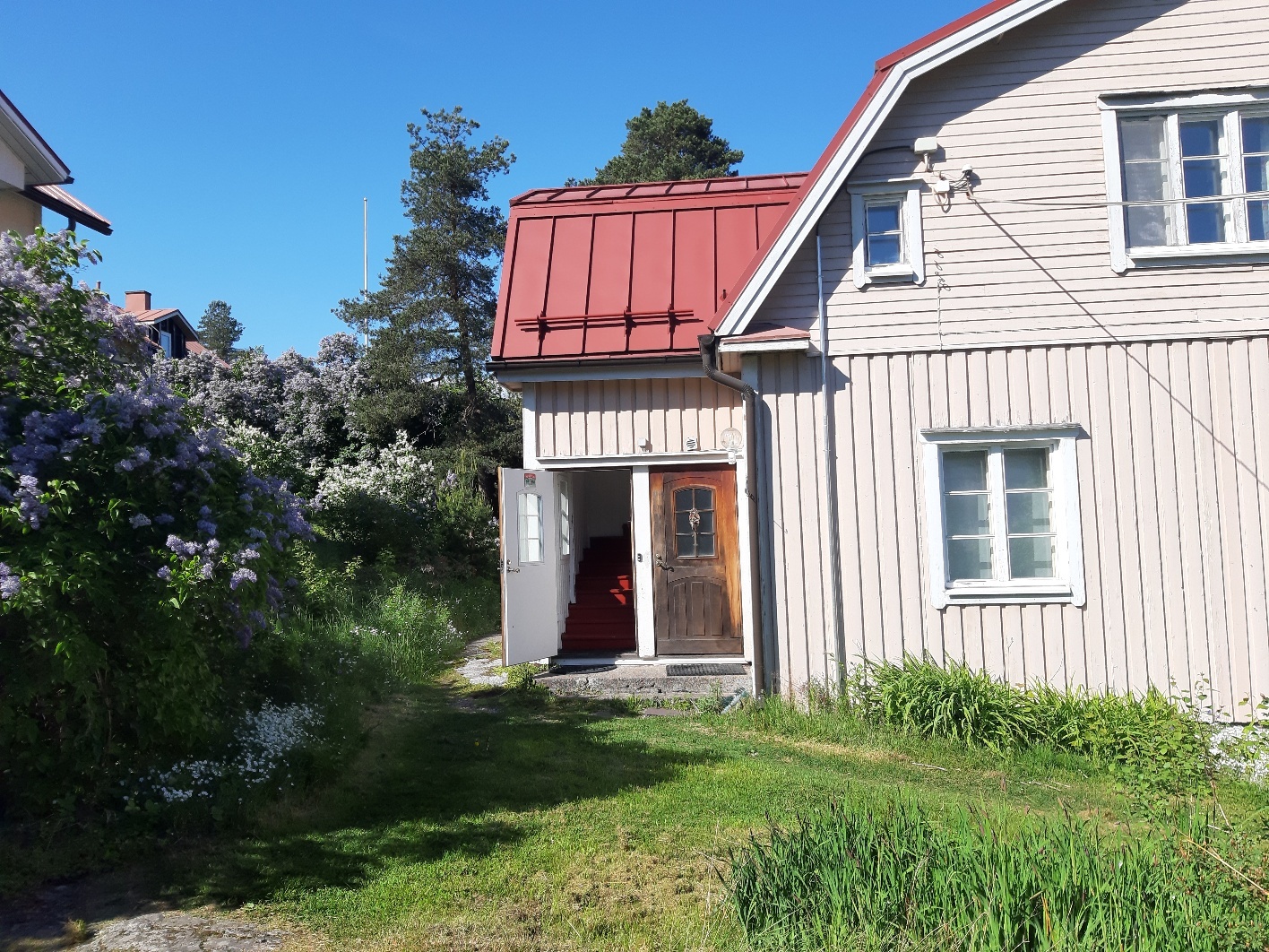 Sisäänkäynti