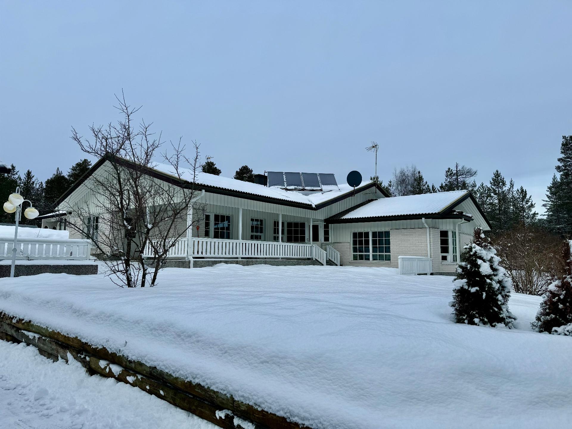Talo korkealla paikalla