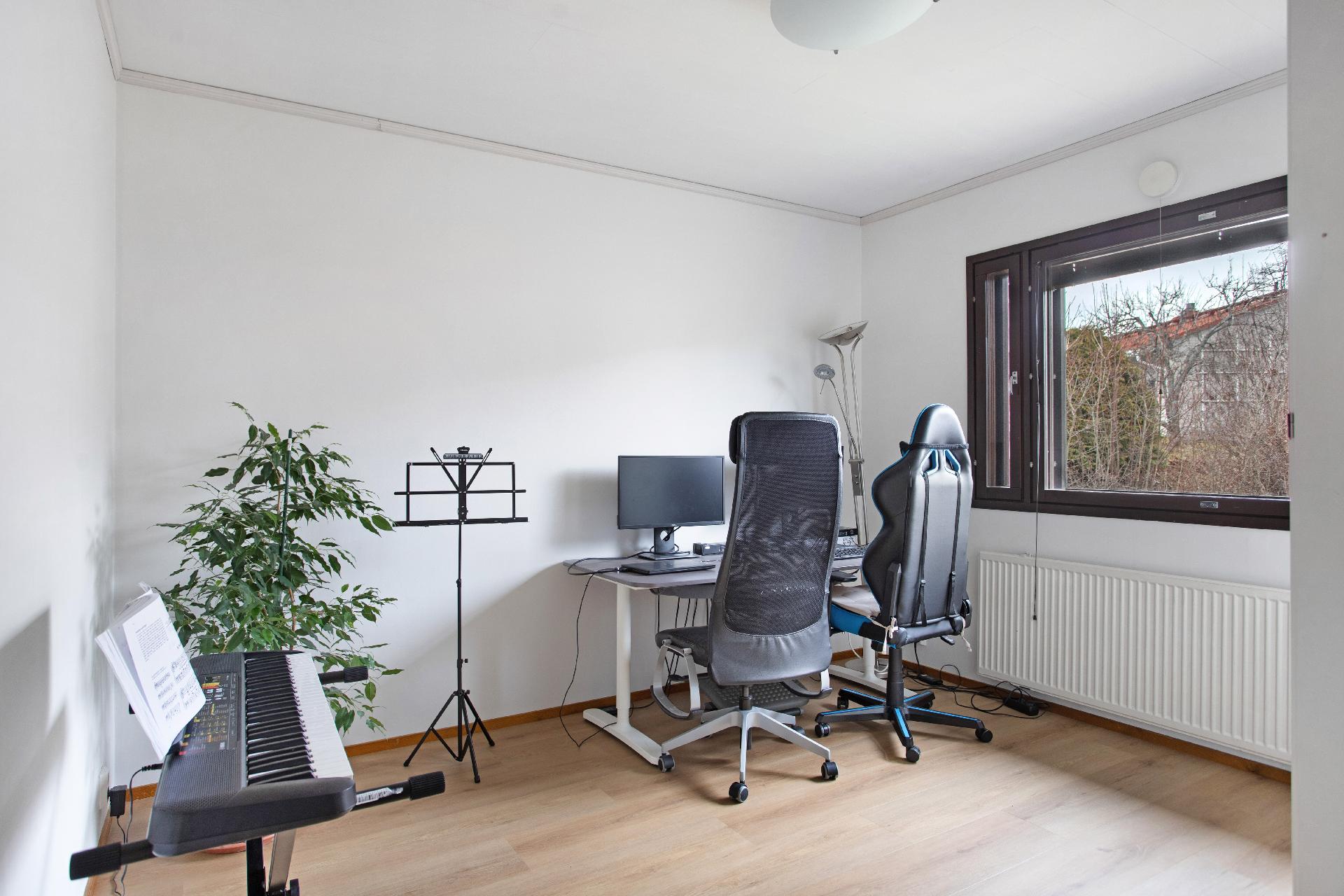 Kellonsoittajantie 9, Muurala, Espoo