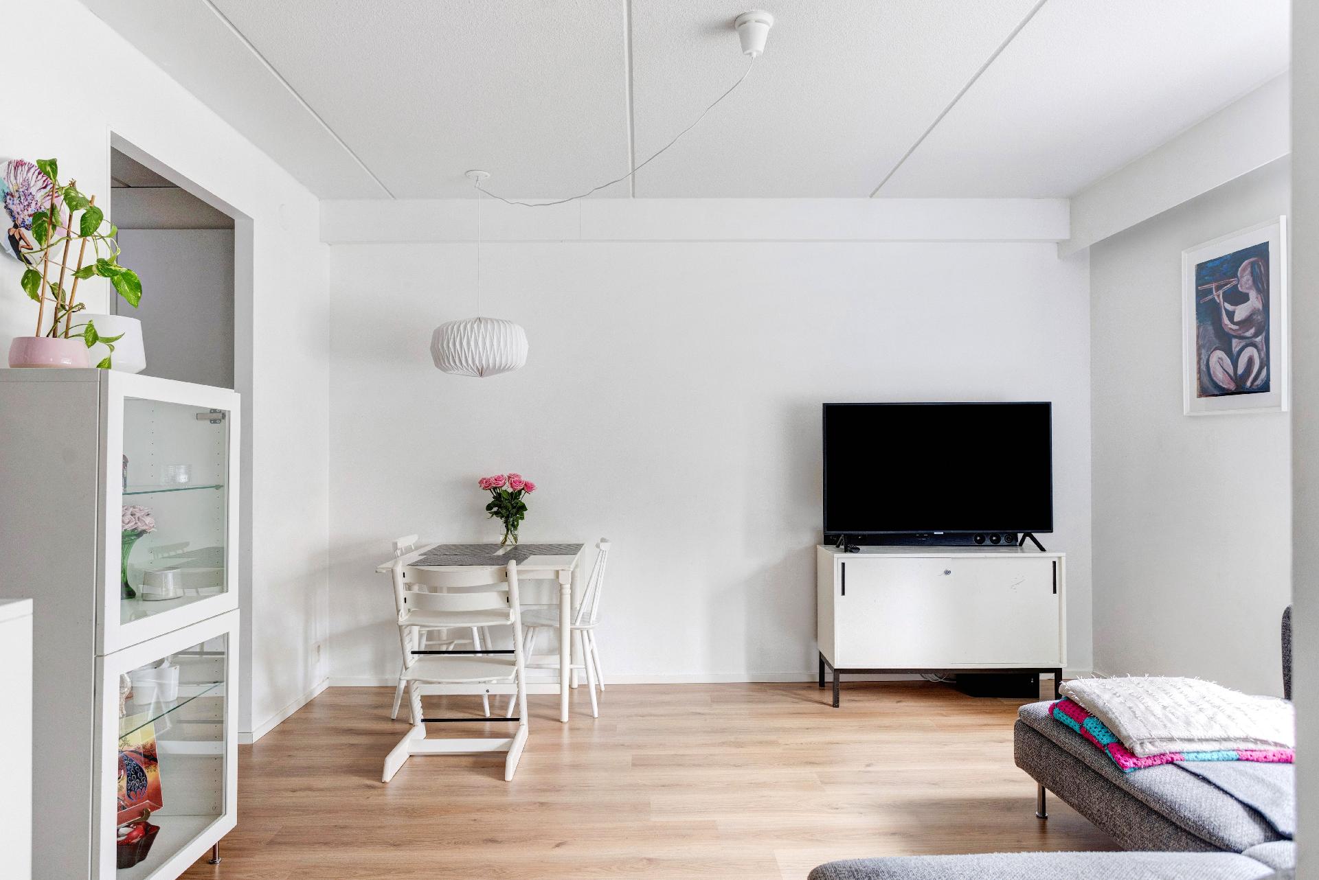 Puustellinpolku 16, Malminkartano, Helsinki