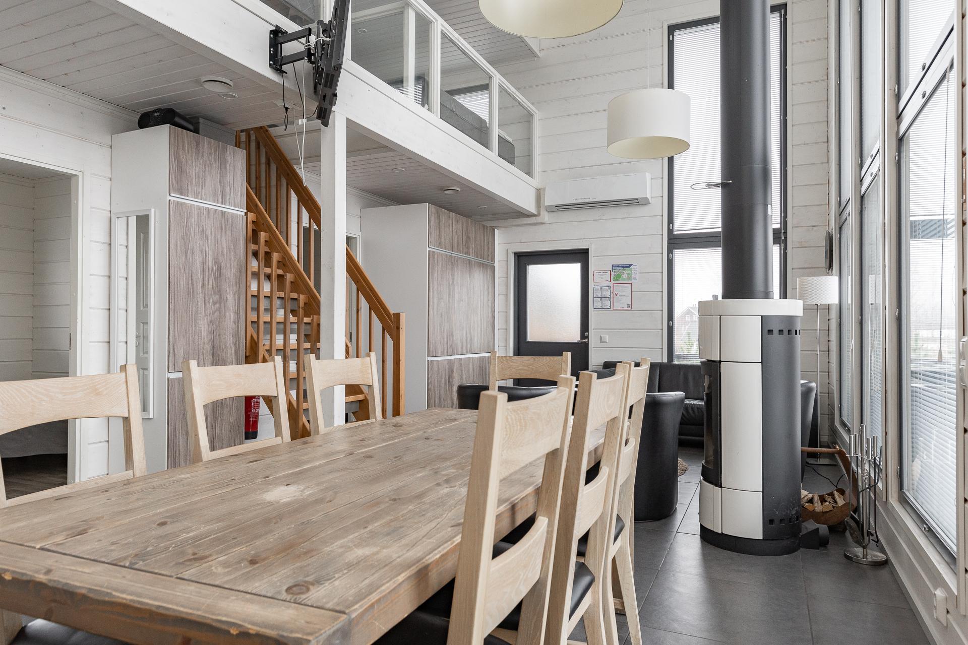 näkymä olohuoneeseen