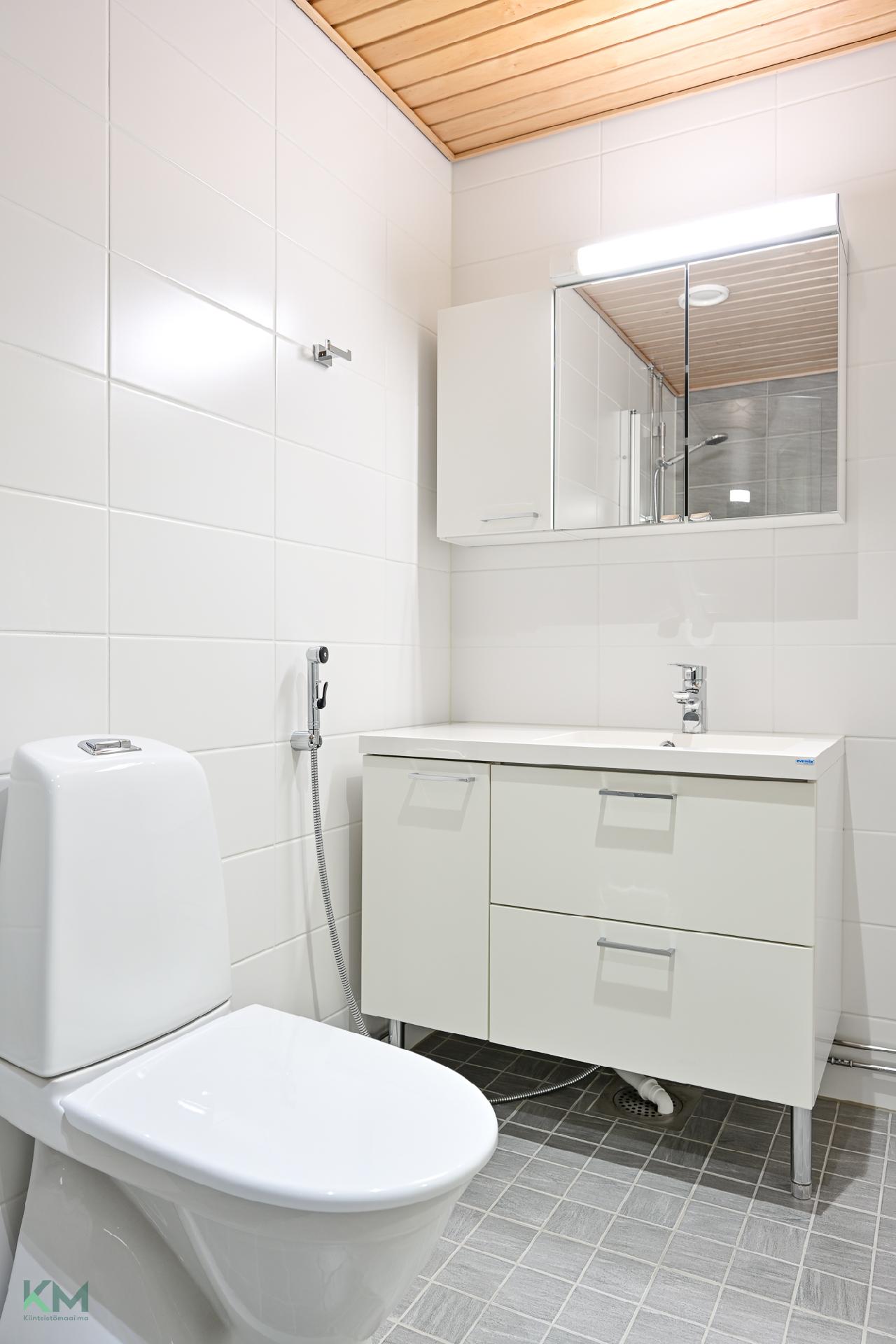 Rautatienkatu 17, Keskusta, Oulu