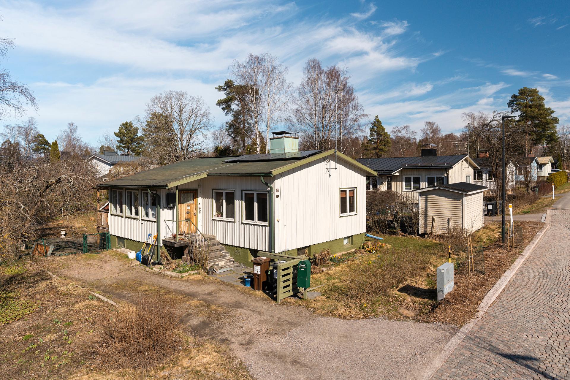 Pirjontie 27, Pirkkola, Helsinki