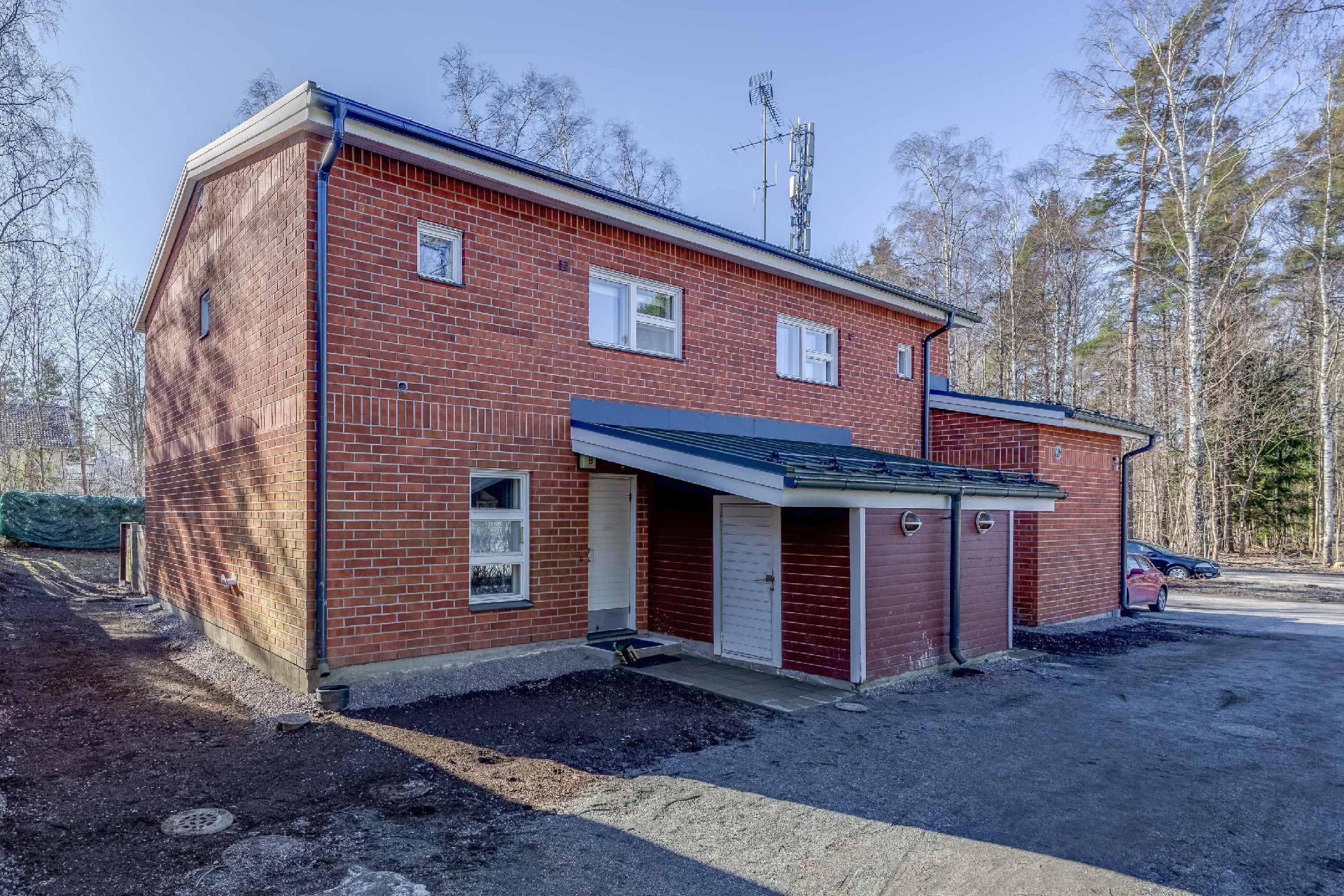 Repovuorentie 19a, Paloheinä, Helsinki