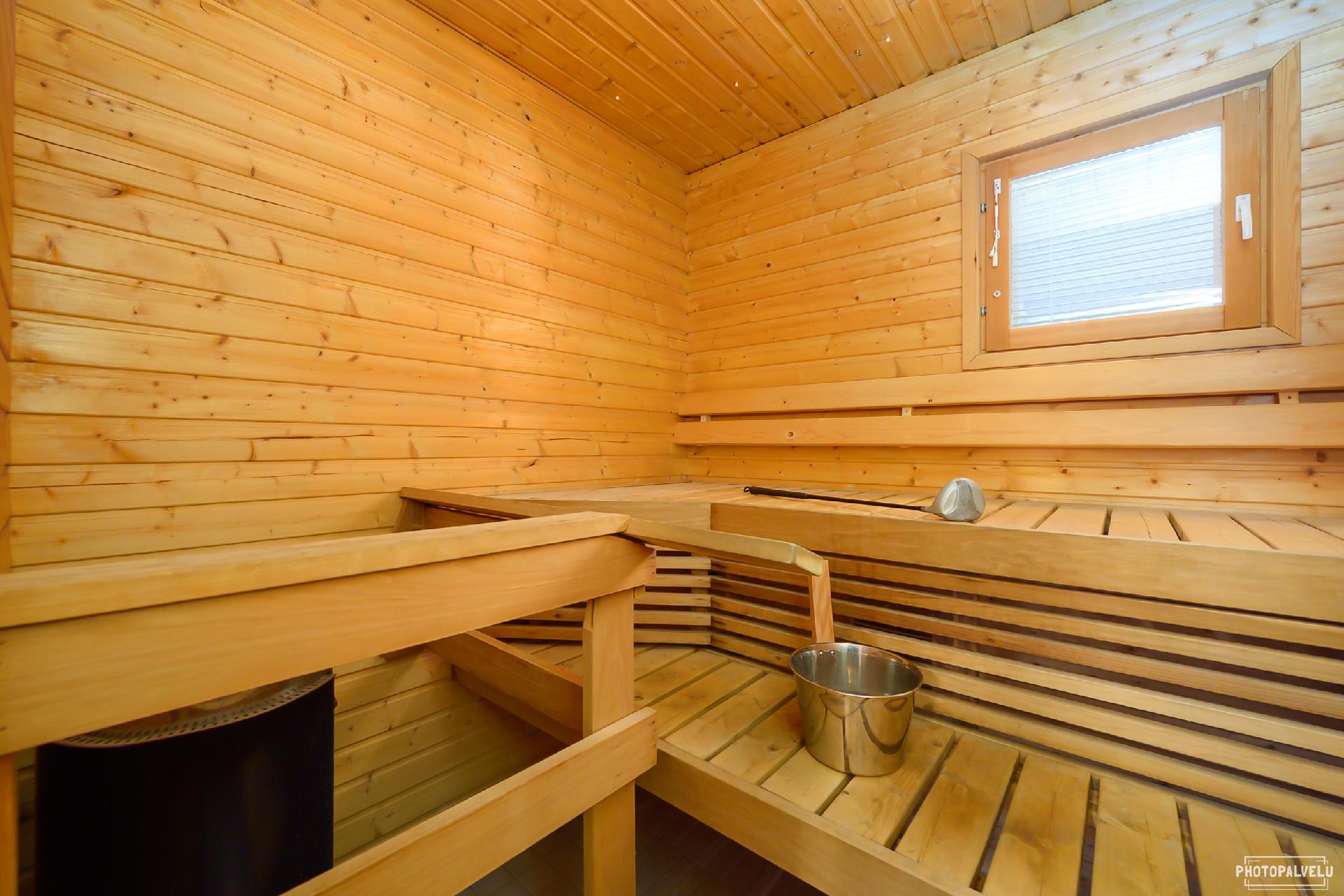 Alakerran sauna