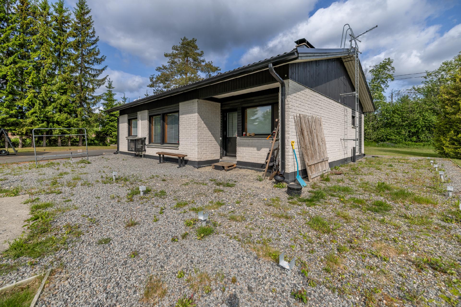 Perttiläntie (Ahokankaantie) 1, Olkkolanniemi, Mikkeli