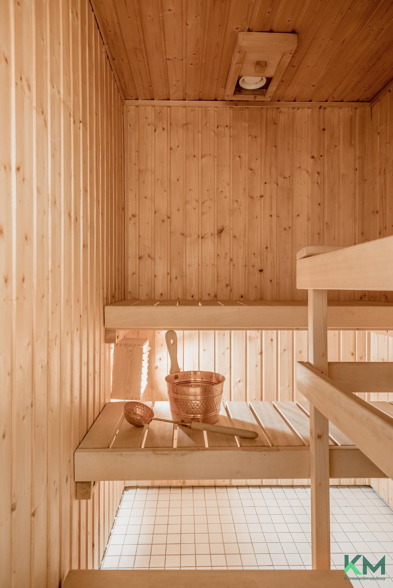 Uusittava sauna