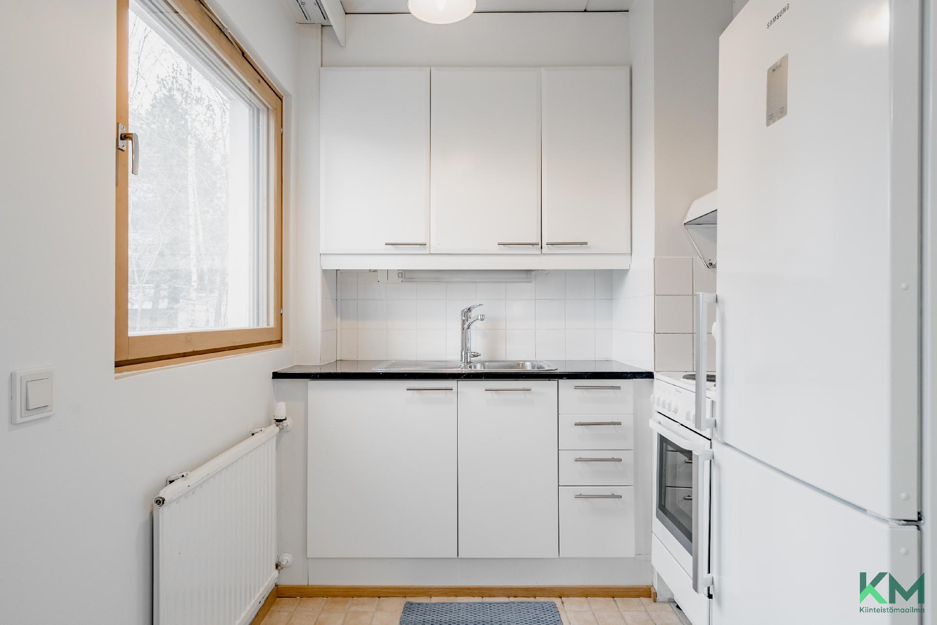 Hyvin varustettu keittokomero