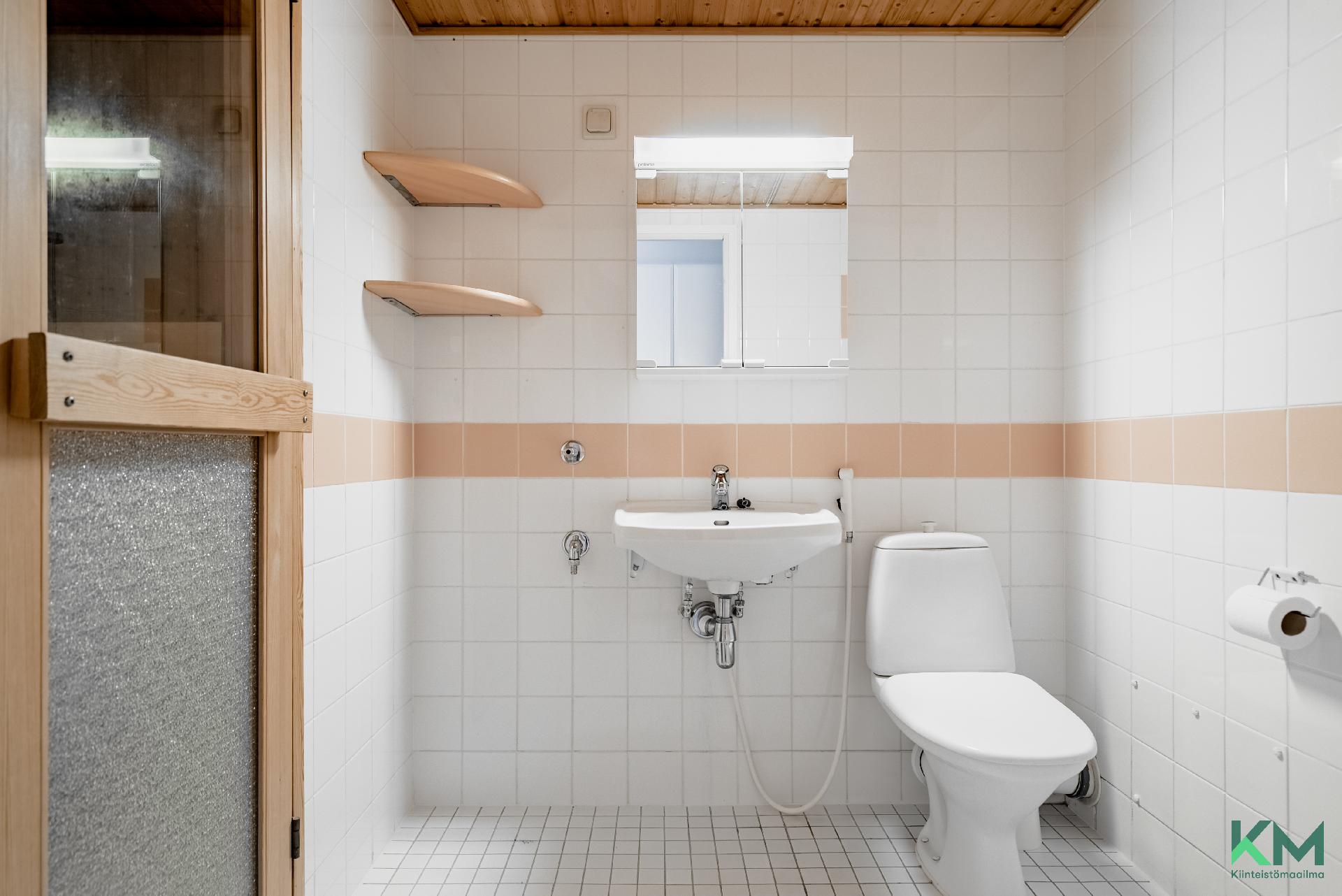 Uusittava kylpyhuone