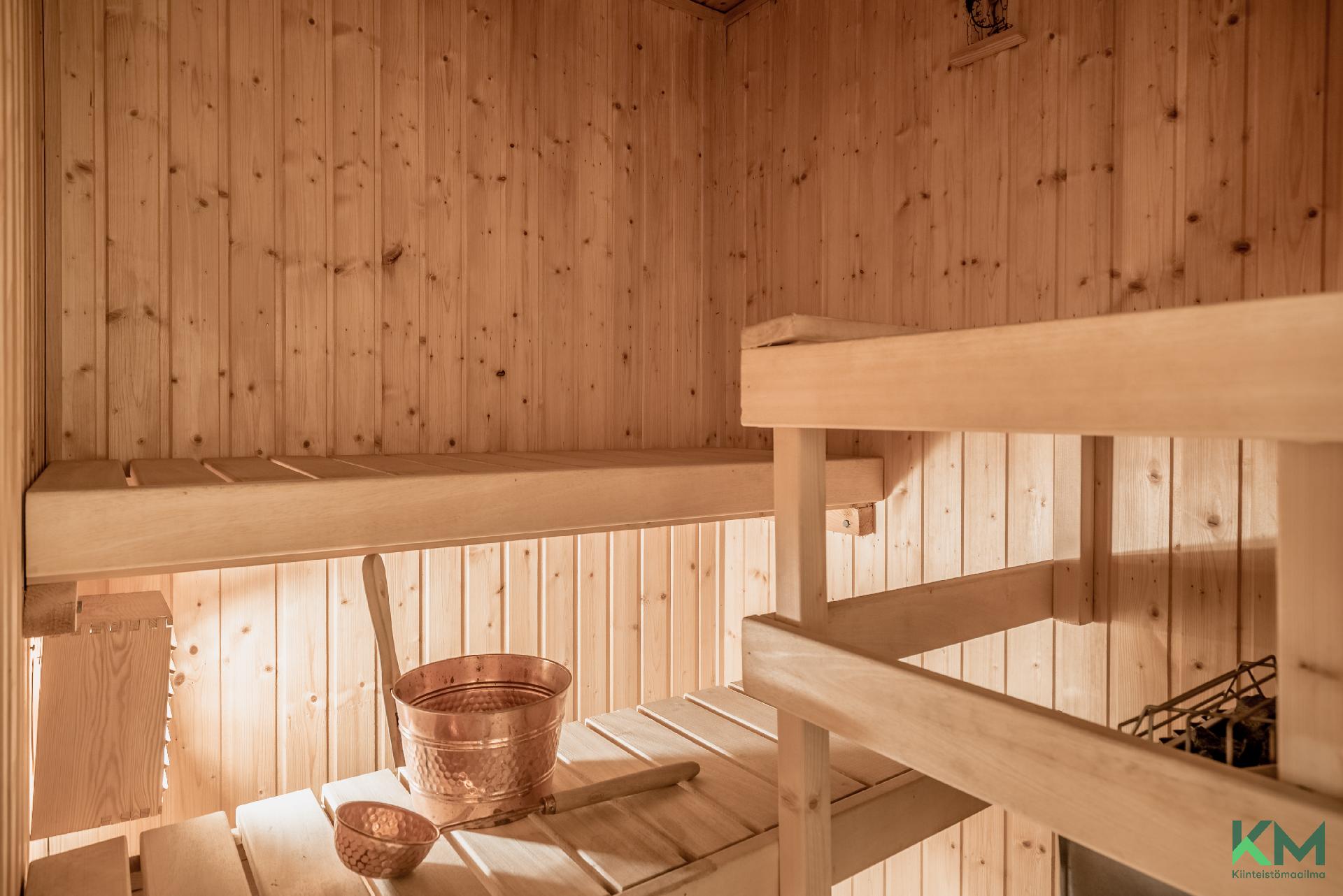 Uusittava sauna