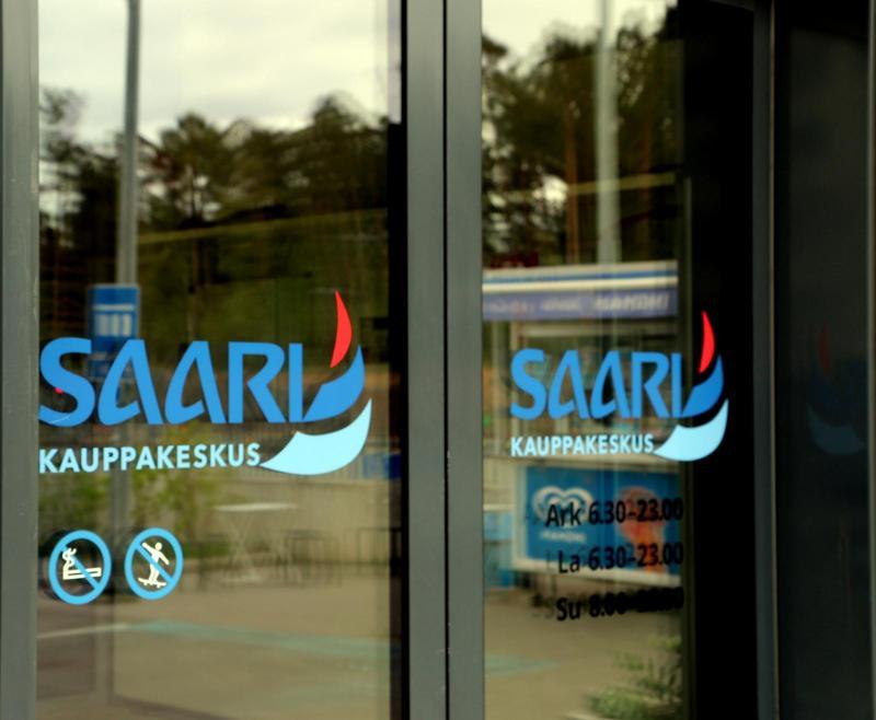 Lähikaupat kadun toisella puolella!