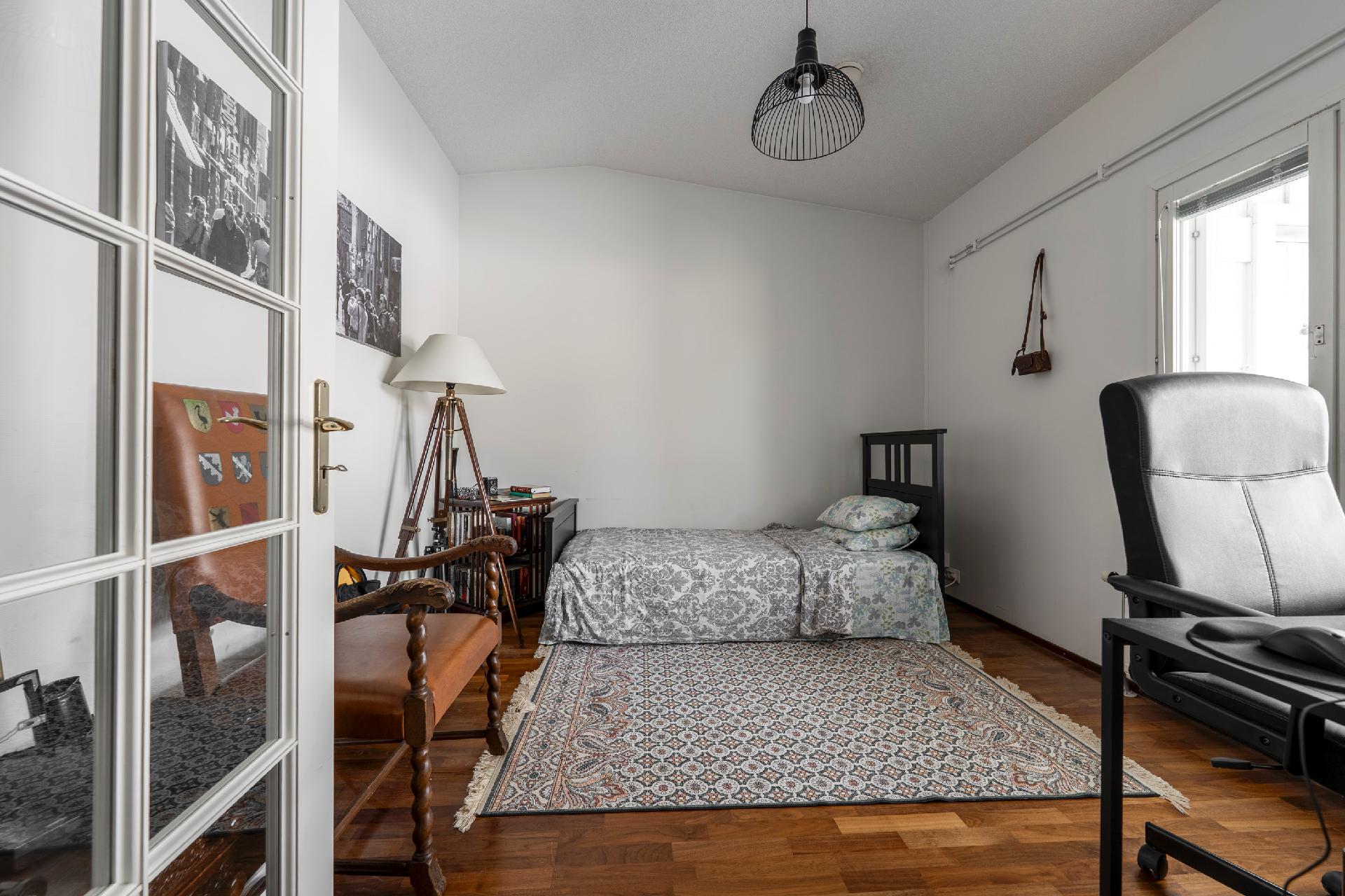 Makuuhuoneet ovat tilavia