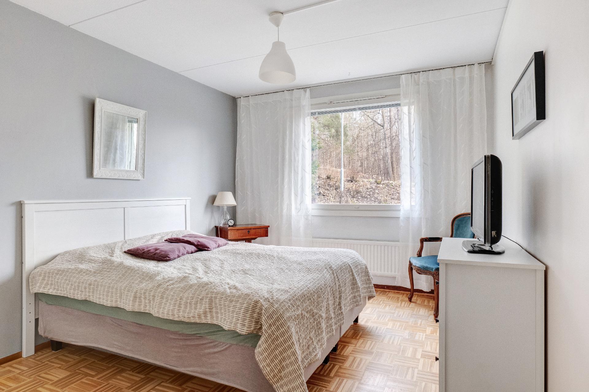 Maininkitie 9, Kivenlahti, Espoo