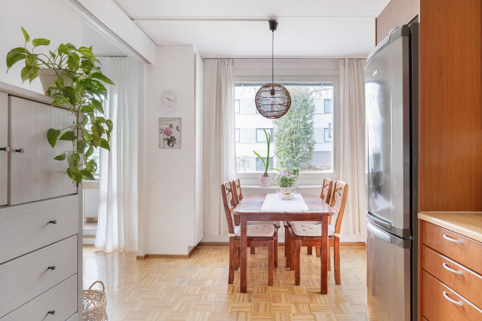 Maininkitie 9, Kivenlahti, Espoo