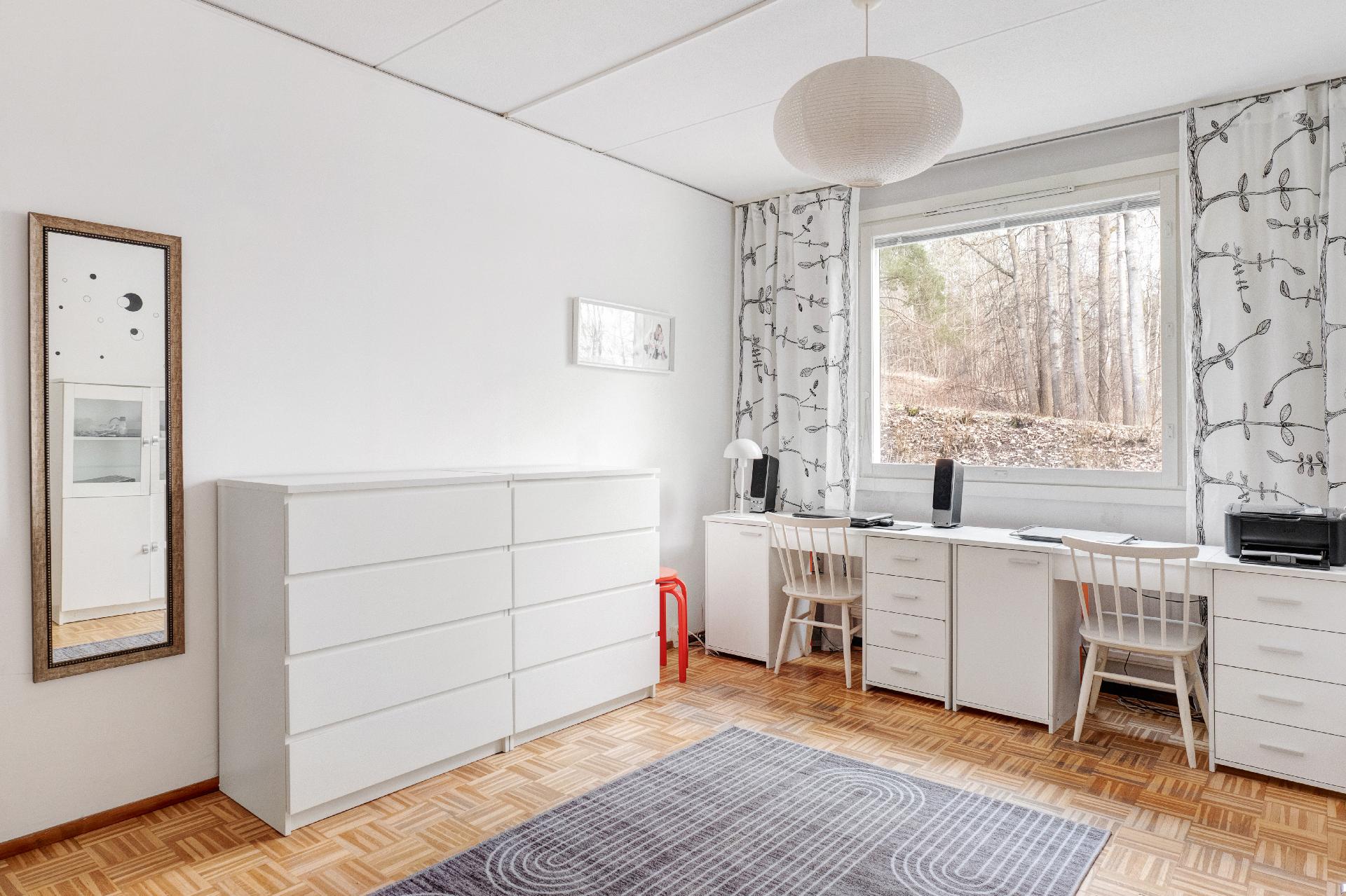 Maininkitie 9, Kivenlahti, Espoo