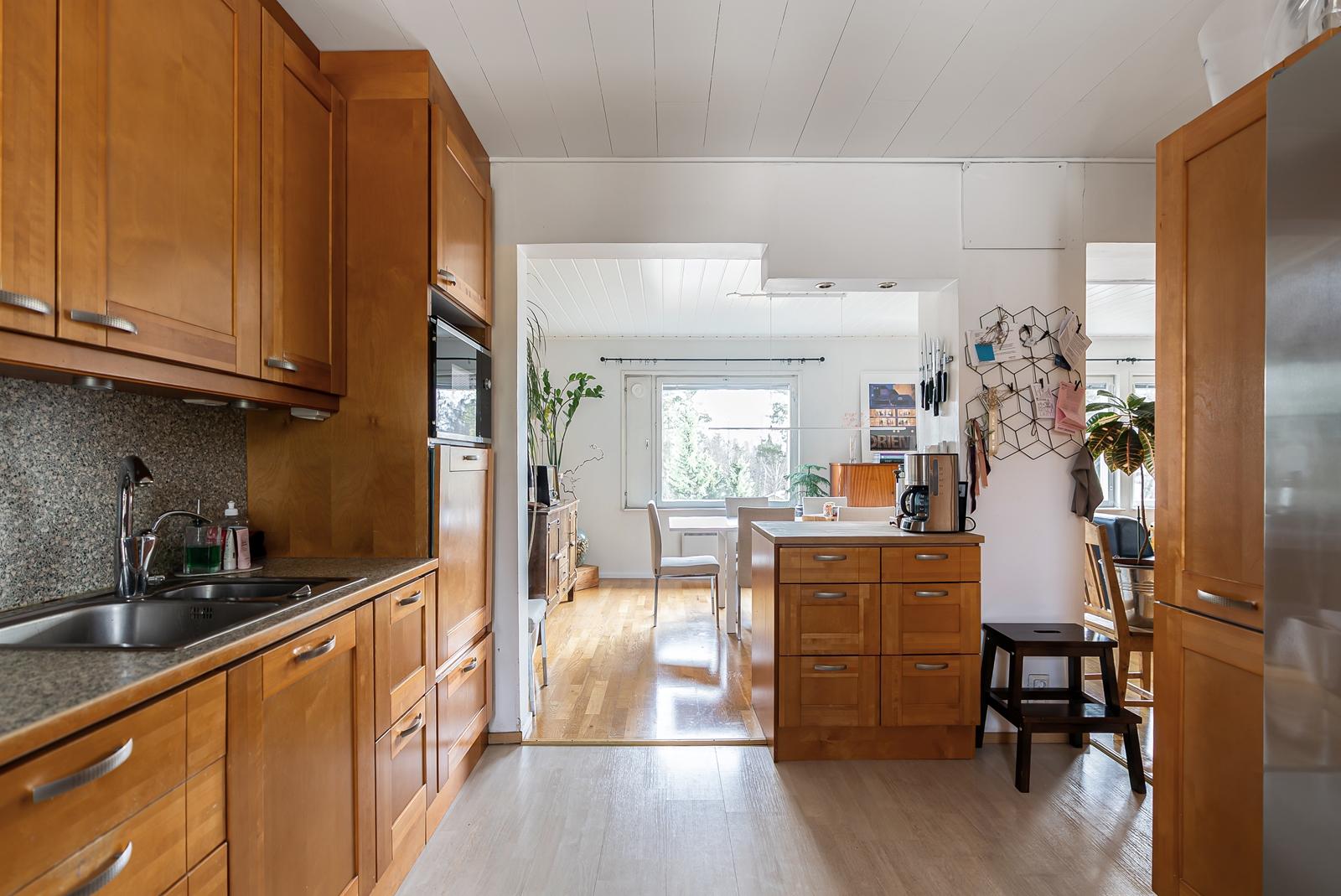 Siltakatu 64, Saunakallio, Järvenpää