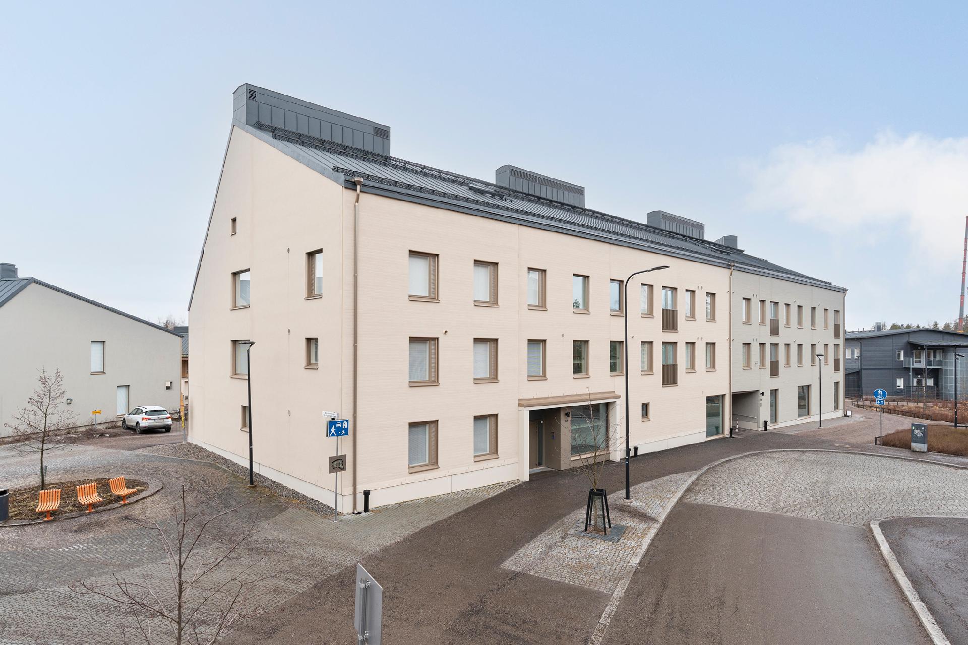 Taidemaalarinkatu 16, Kuninkaantammi, Helsinki